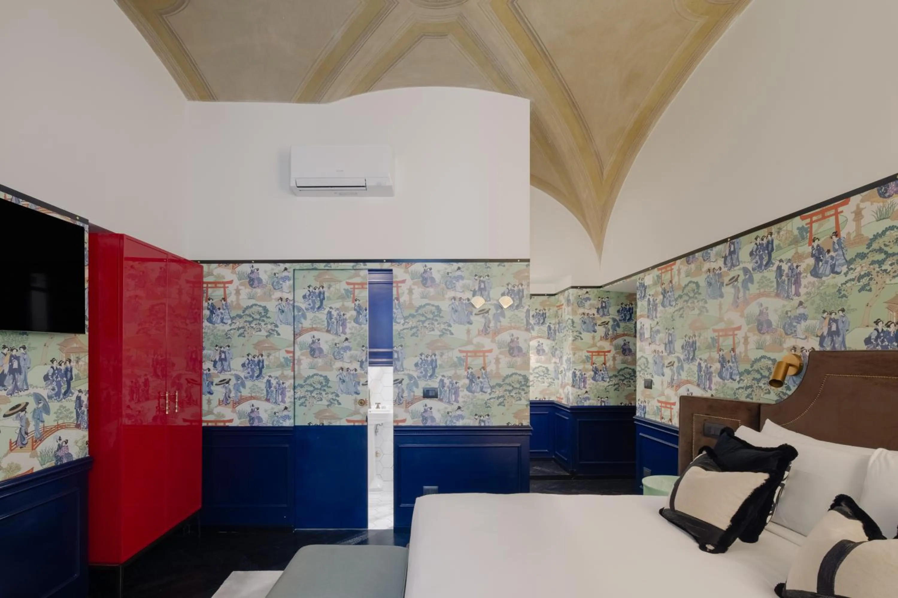 V Collection Condotti