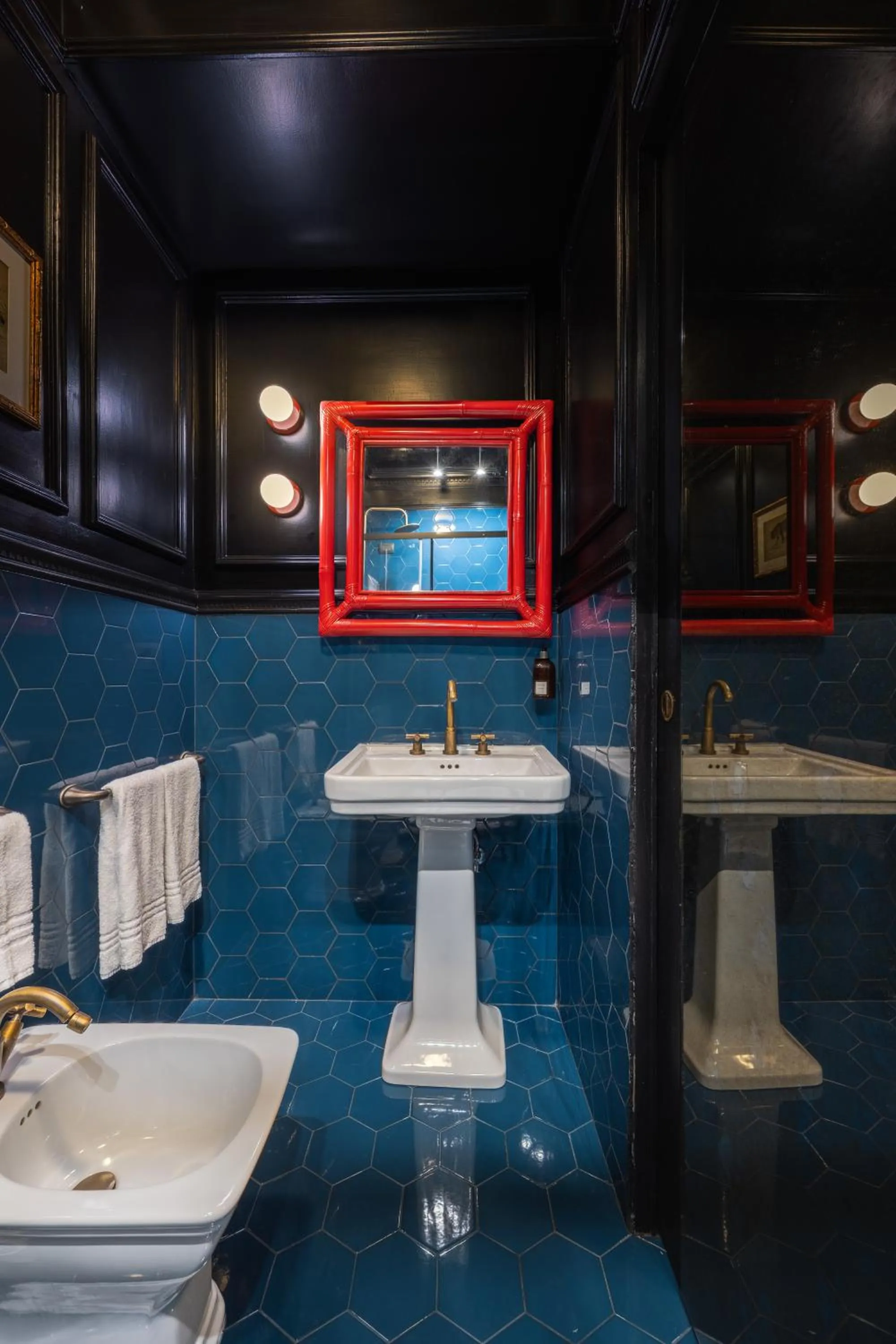 V Collection Condotti