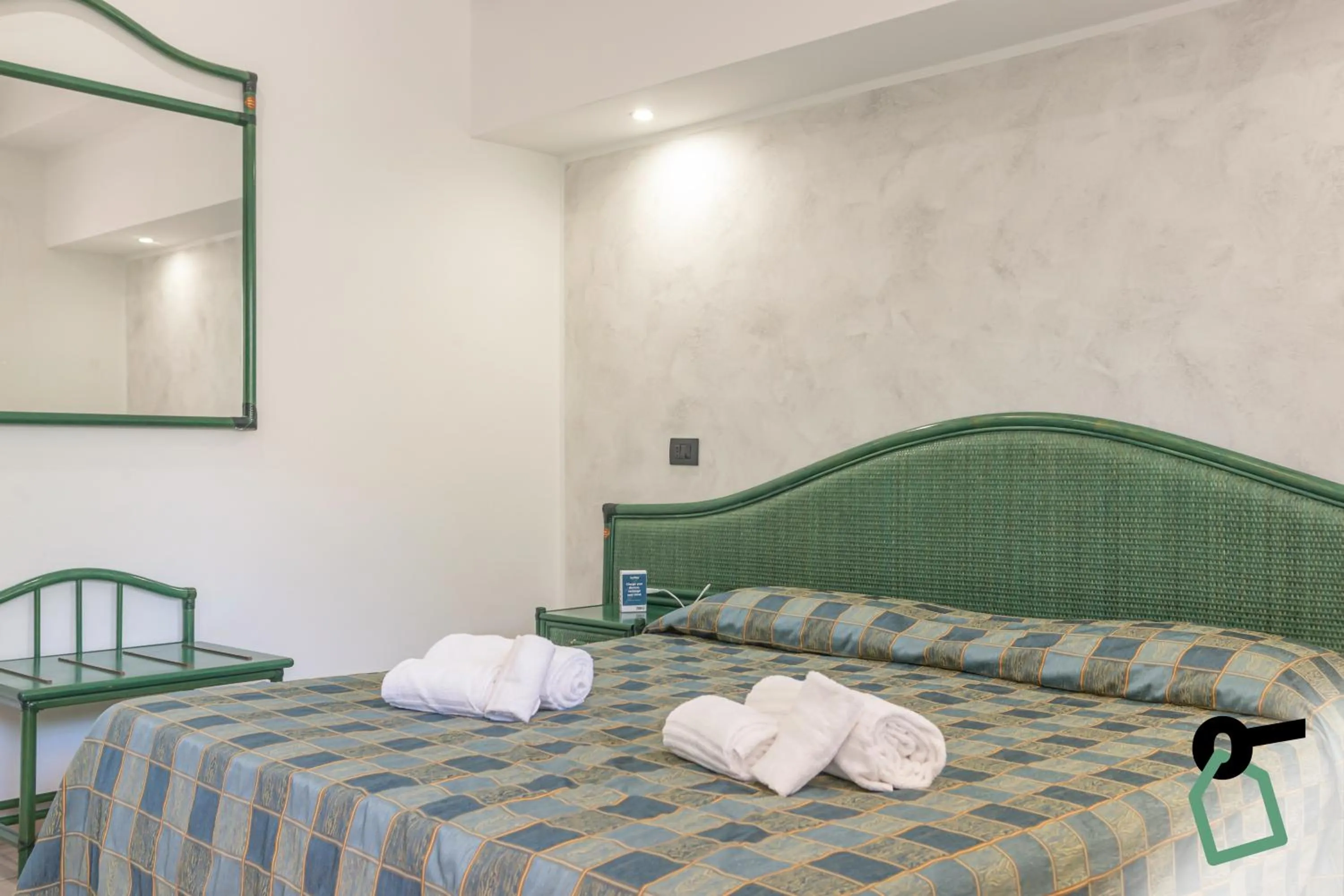 Bed in Hotiday Cefalù Mazzaforno