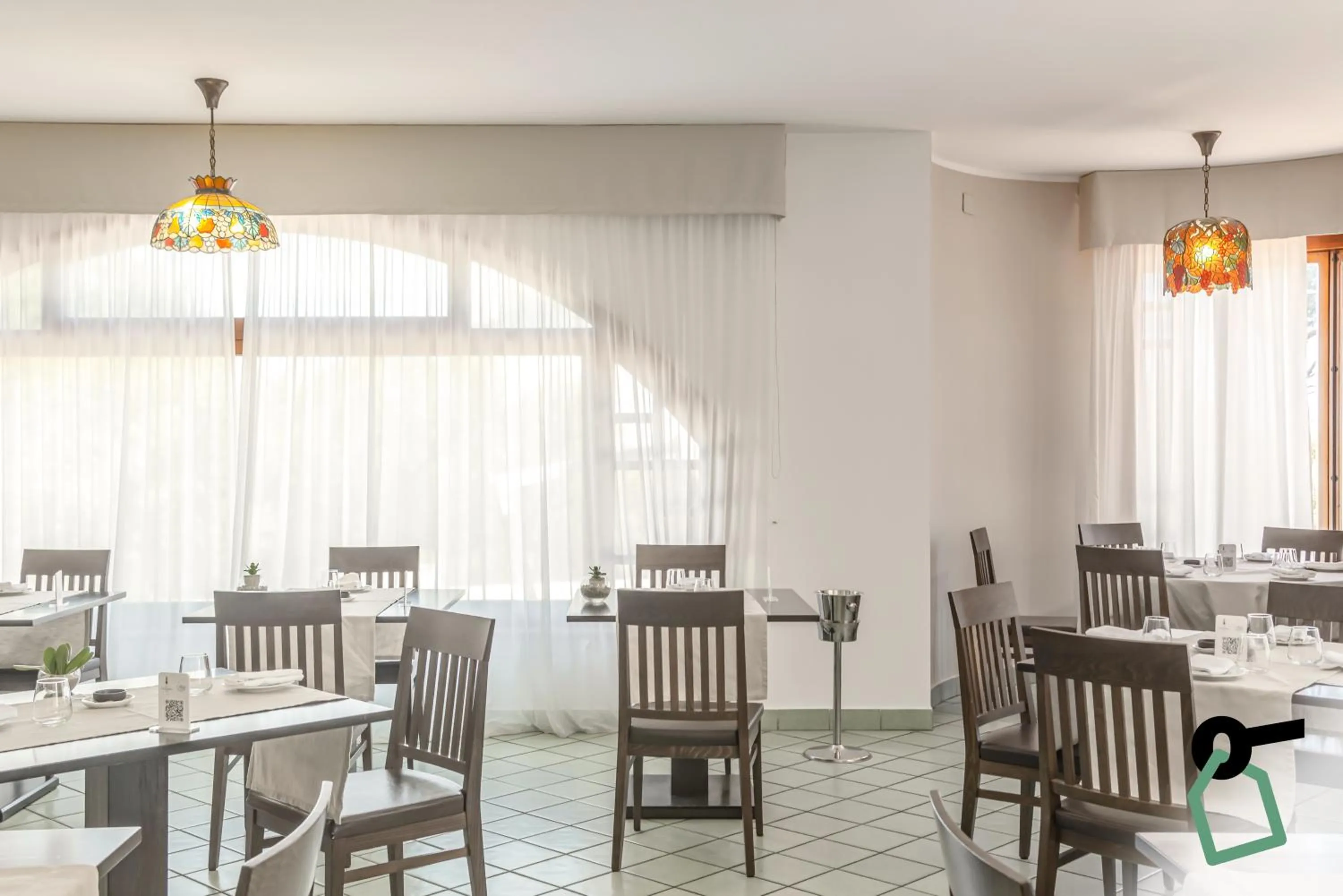 Restaurant/places to eat in Hotiday Cefalù Mazzaforno