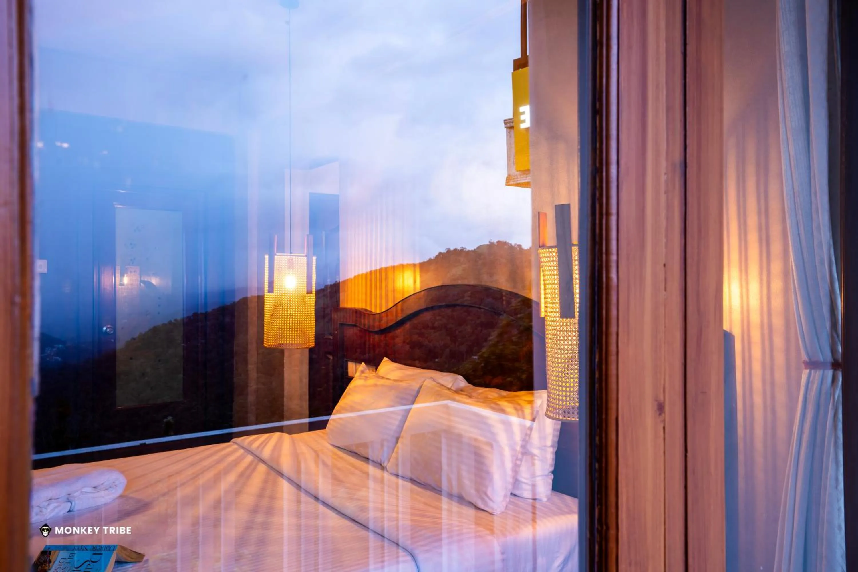 Bed in Monkey Tribe Munnar