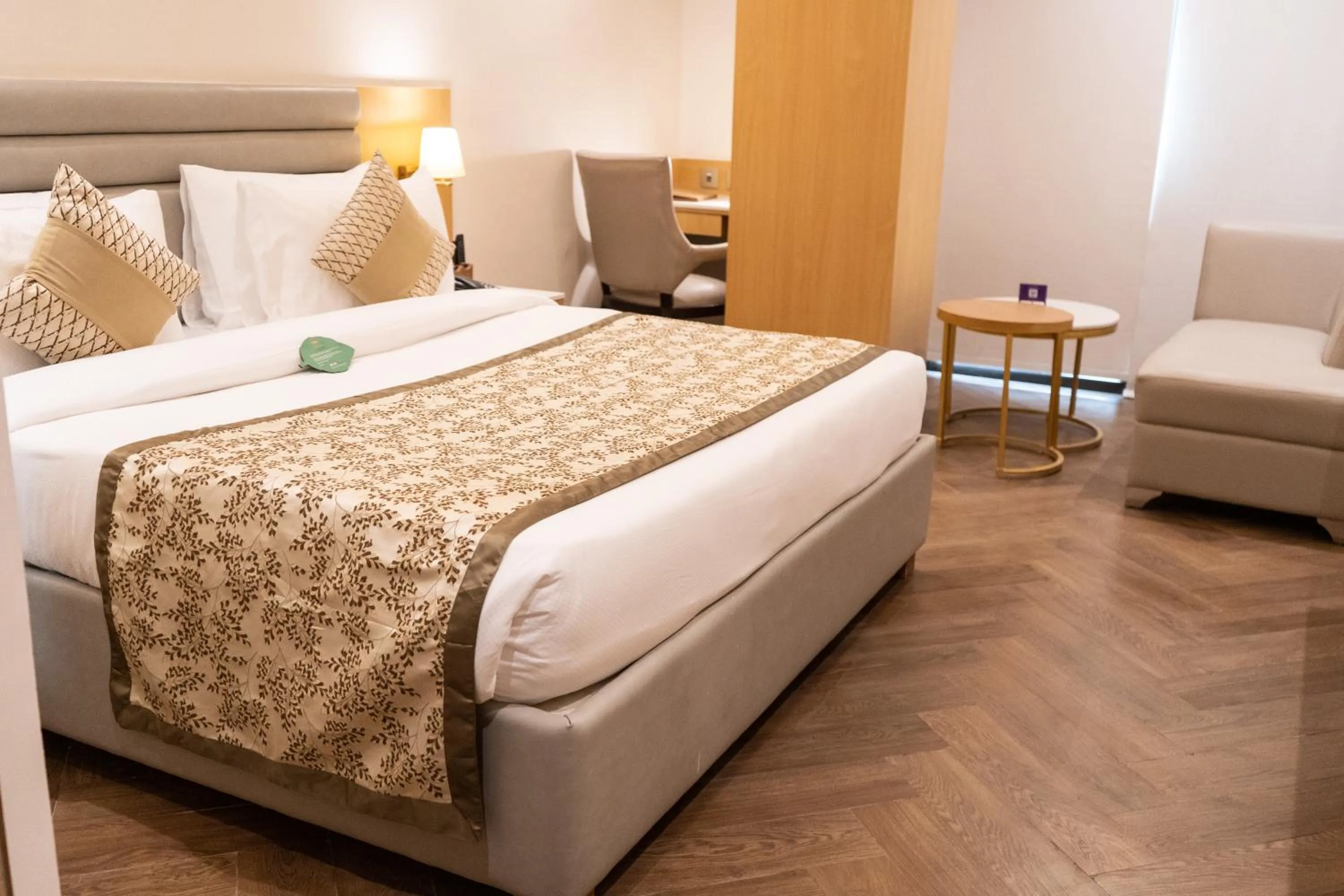 Bed in Click collection Lucknow