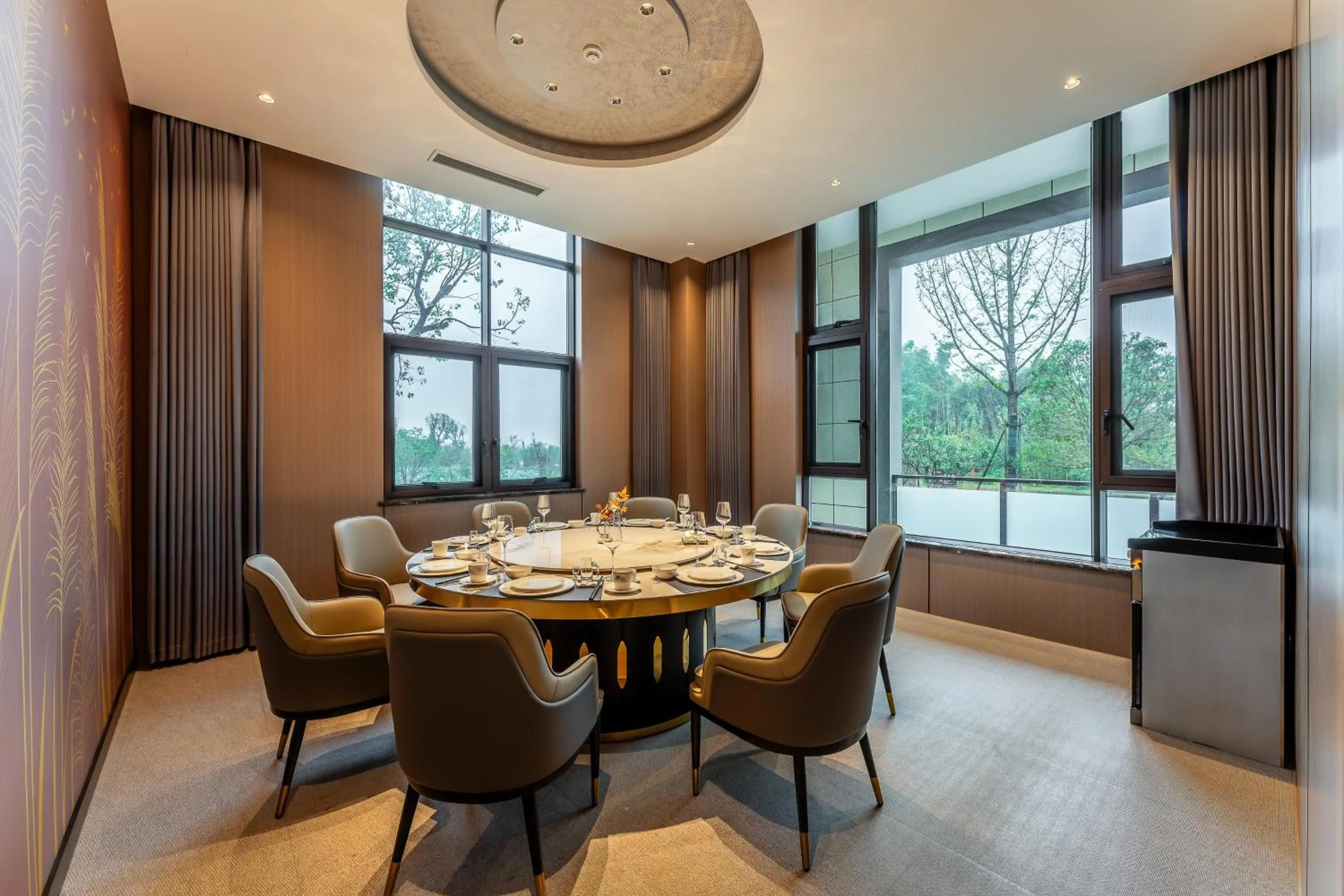 Restaurant/places to eat in Holiday Inn Jiuhua Mountain Hot Spring by IHG