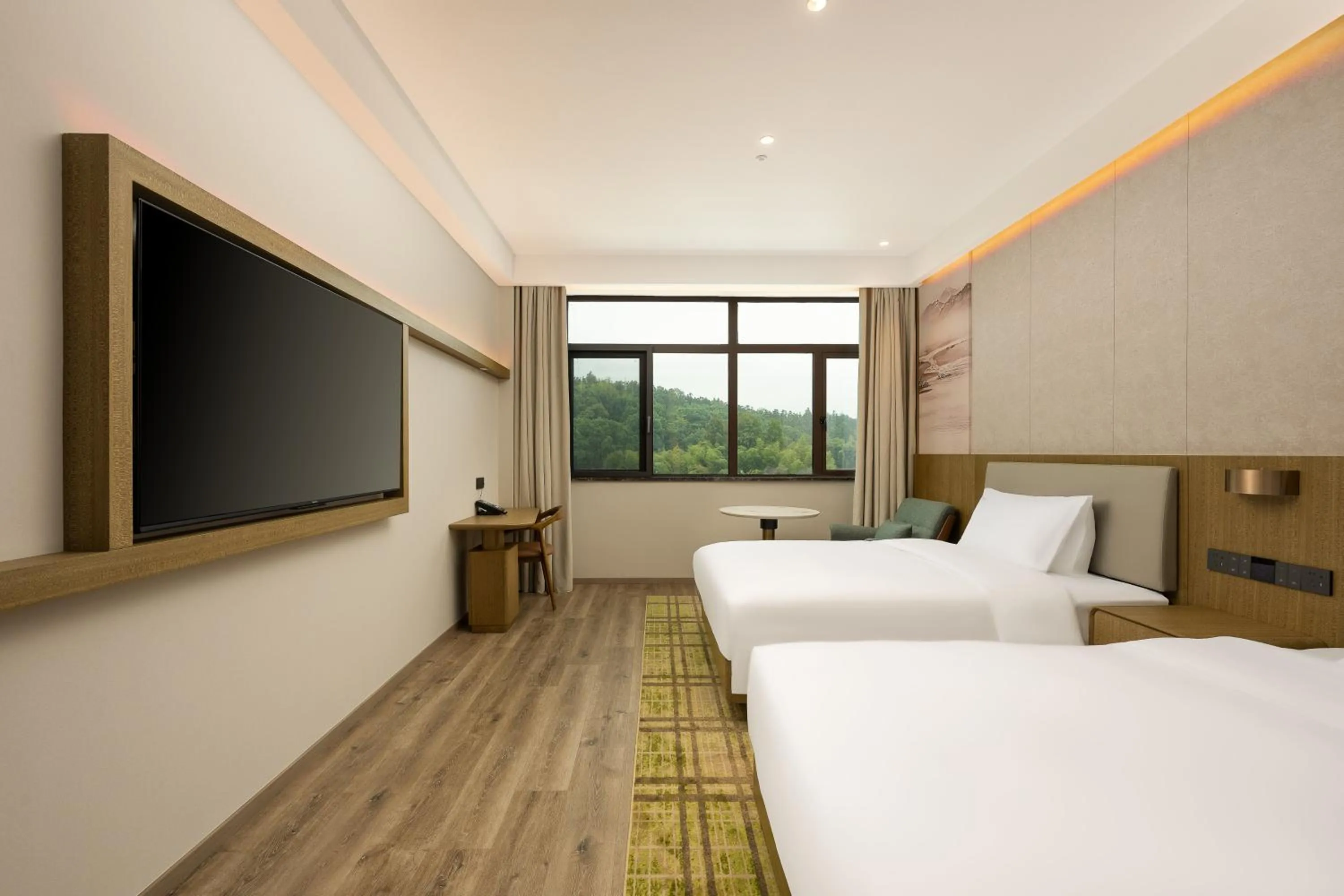 Photo of the whole room, Bed in Holiday Inn Jiuhua Mountain Hot Spring by IHG