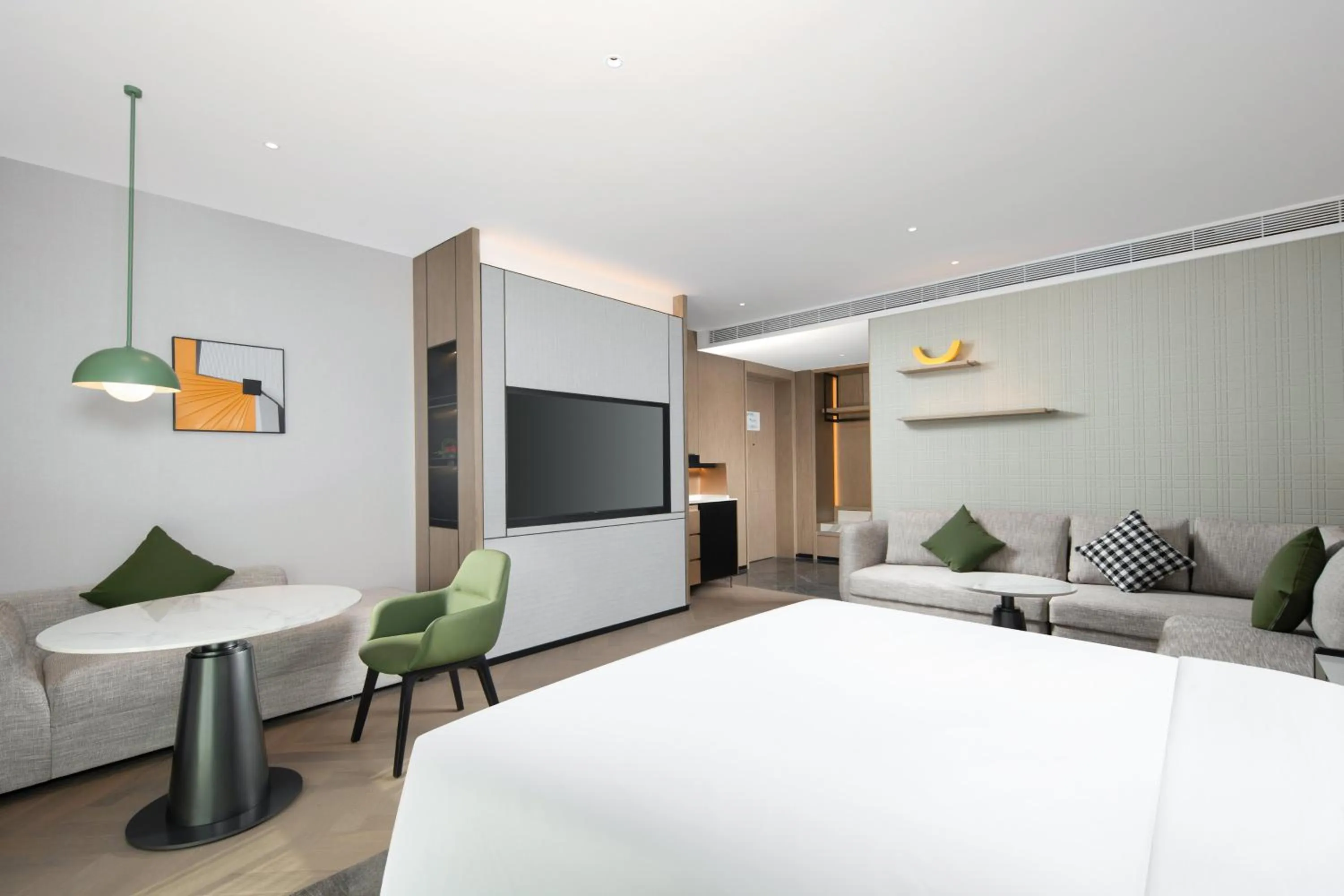 Photo of the whole room, Bed in Holiday Inn Kunshan East by IHG