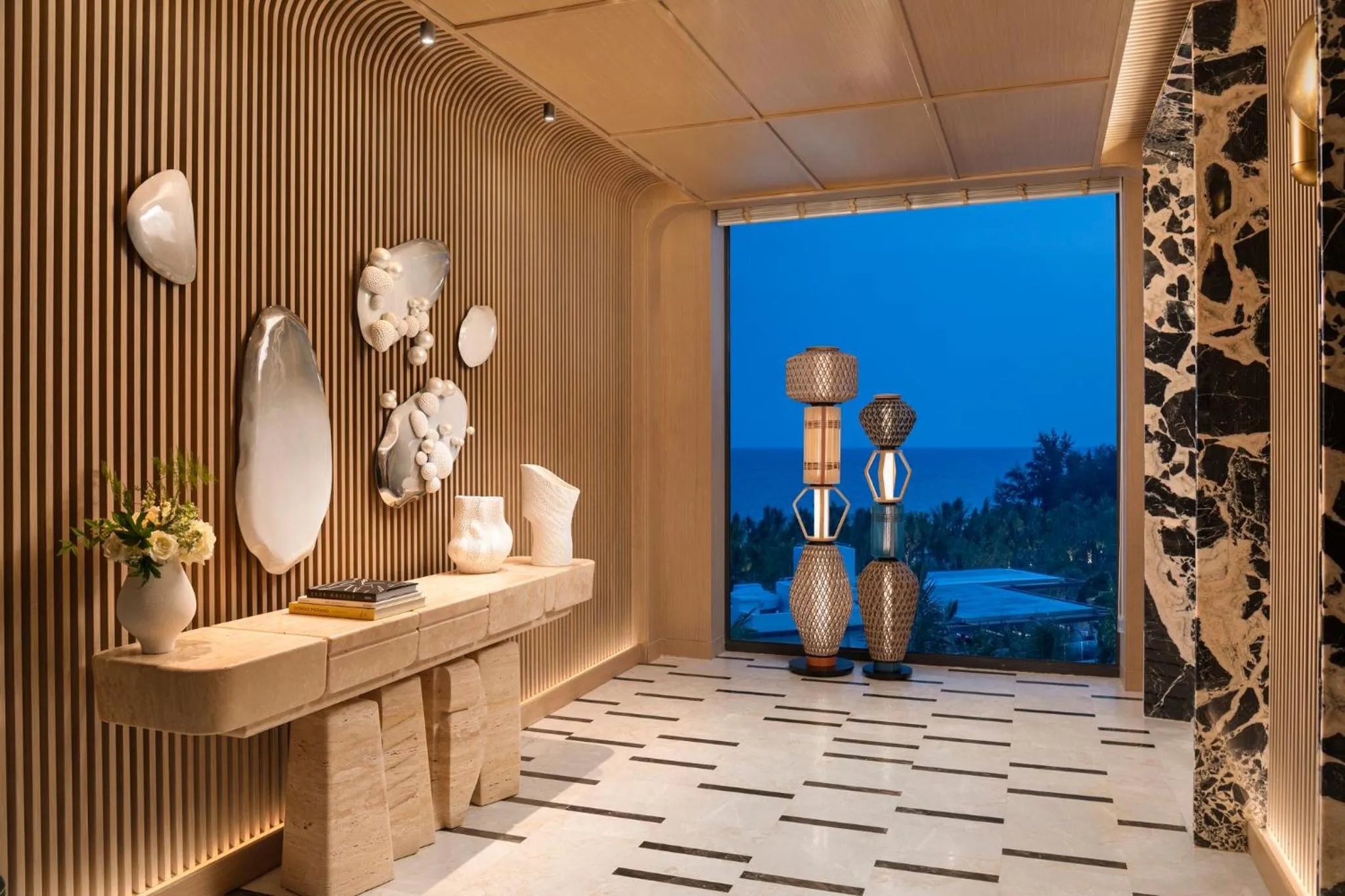 Lobby or reception in Hotel Indigo Hainan Clear Water Bay by IHG