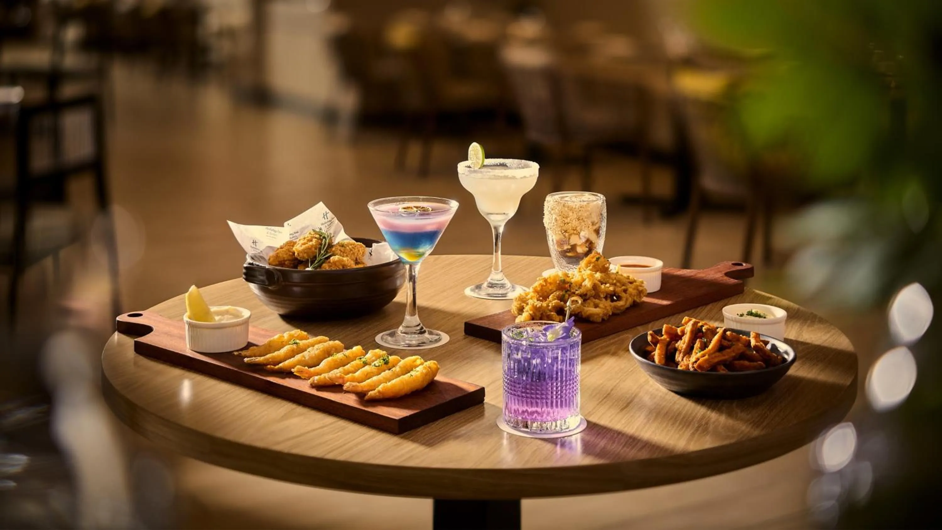 Restaurant/places to eat in Holiday Inn & Suites Penang Prai by IHG