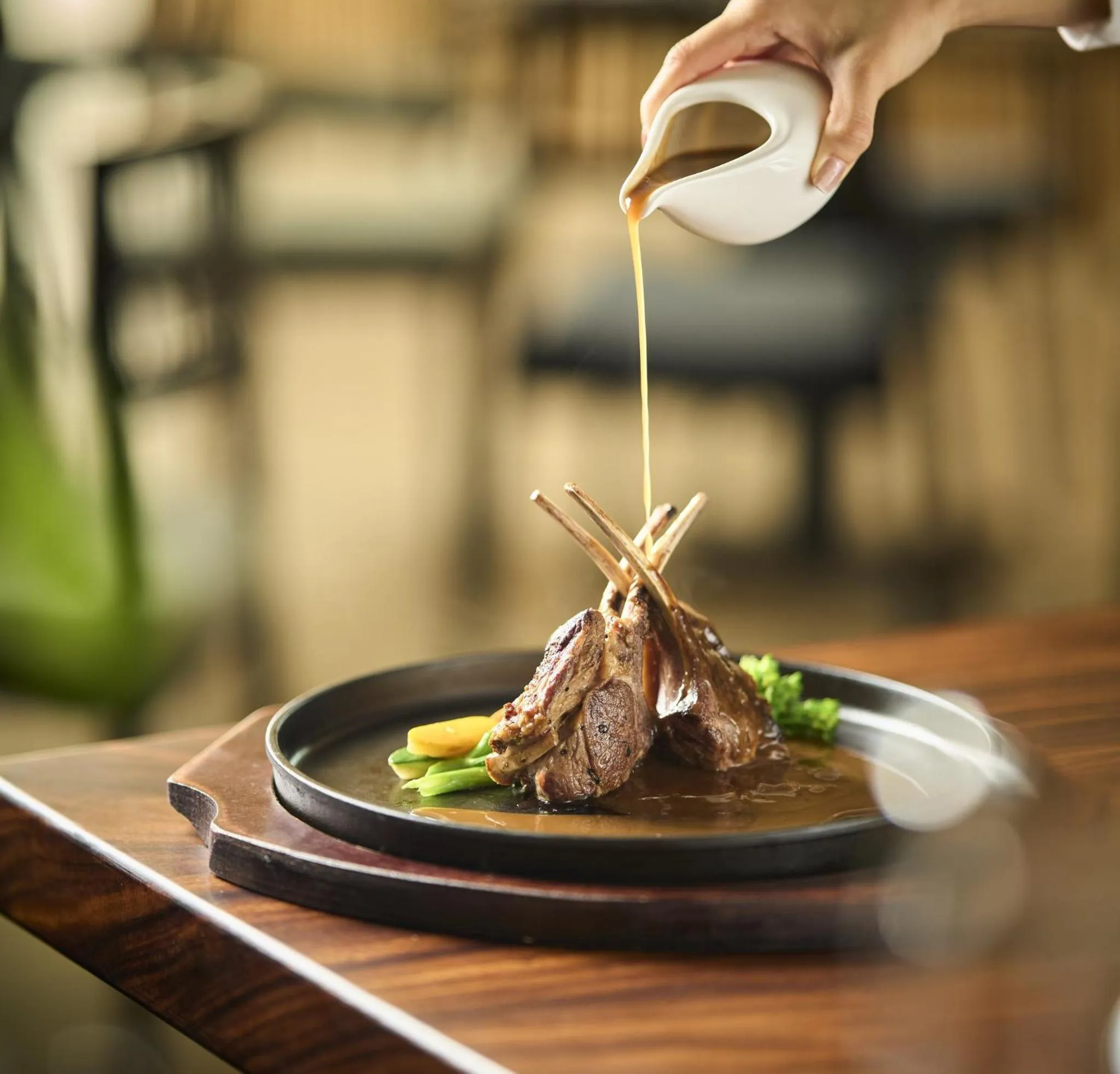 Restaurant/places to eat in Holiday Inn & Suites Penang Prai by IHG