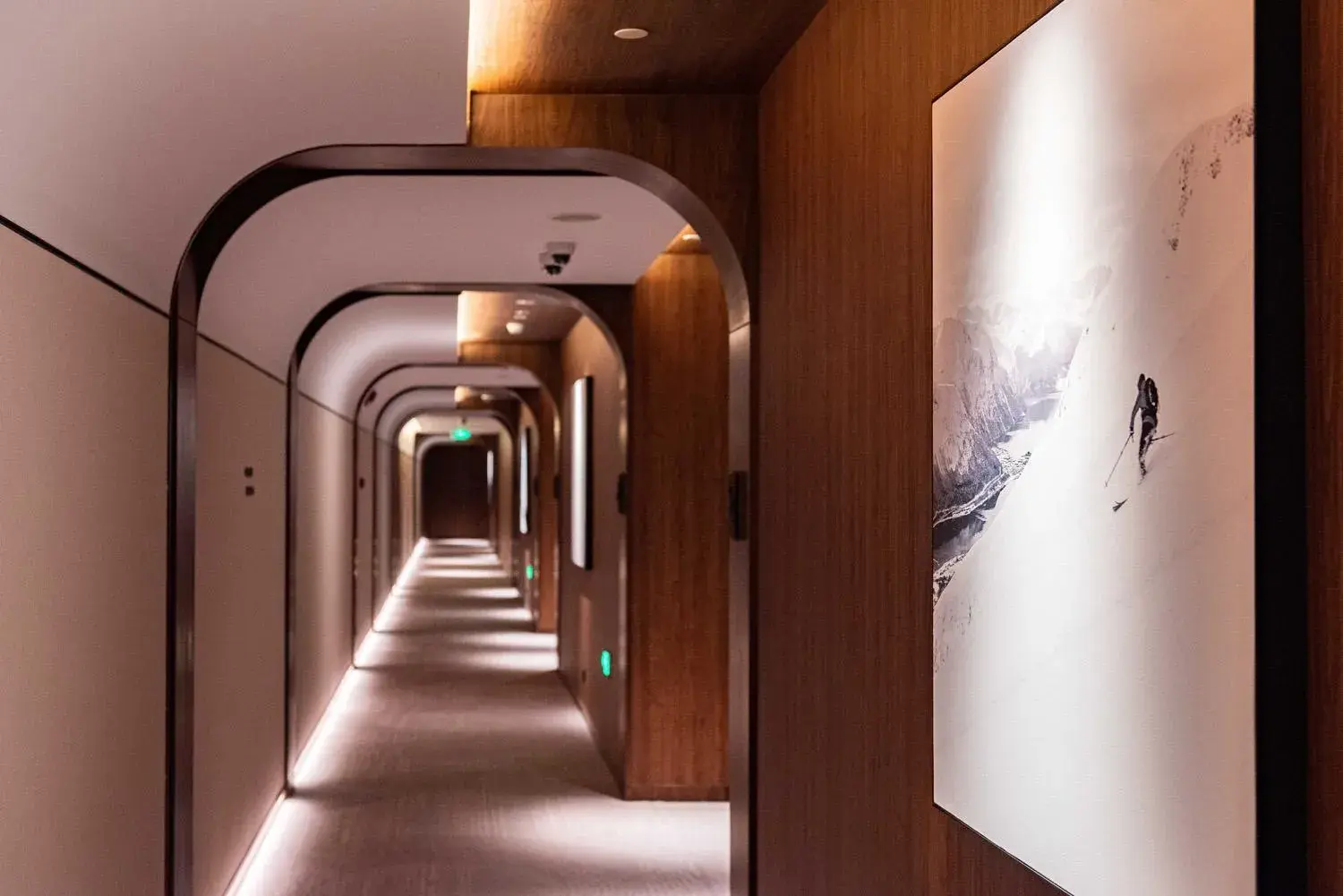 Double Room with Mobility Accessible Roll In Shower in Vignette Collection Shanghai Snow World Hotel by IHG Double Room with Mobility Accessible Roll In Shower in Vignette Collection Shanghai Snow World Hotel by IHG