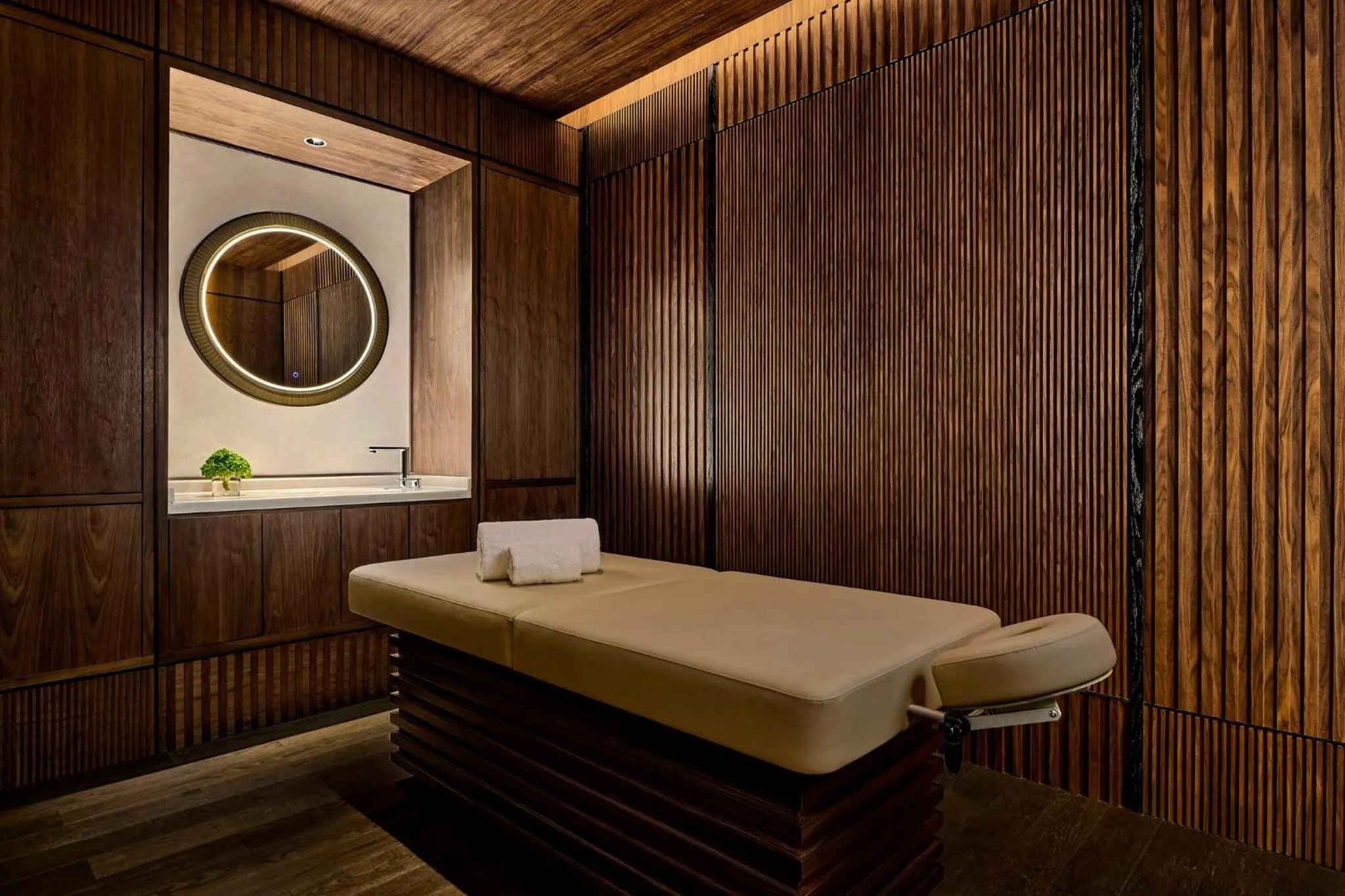 Photo of the whole room in Vignette Collection Shanghai Snow World Hotel by IHG