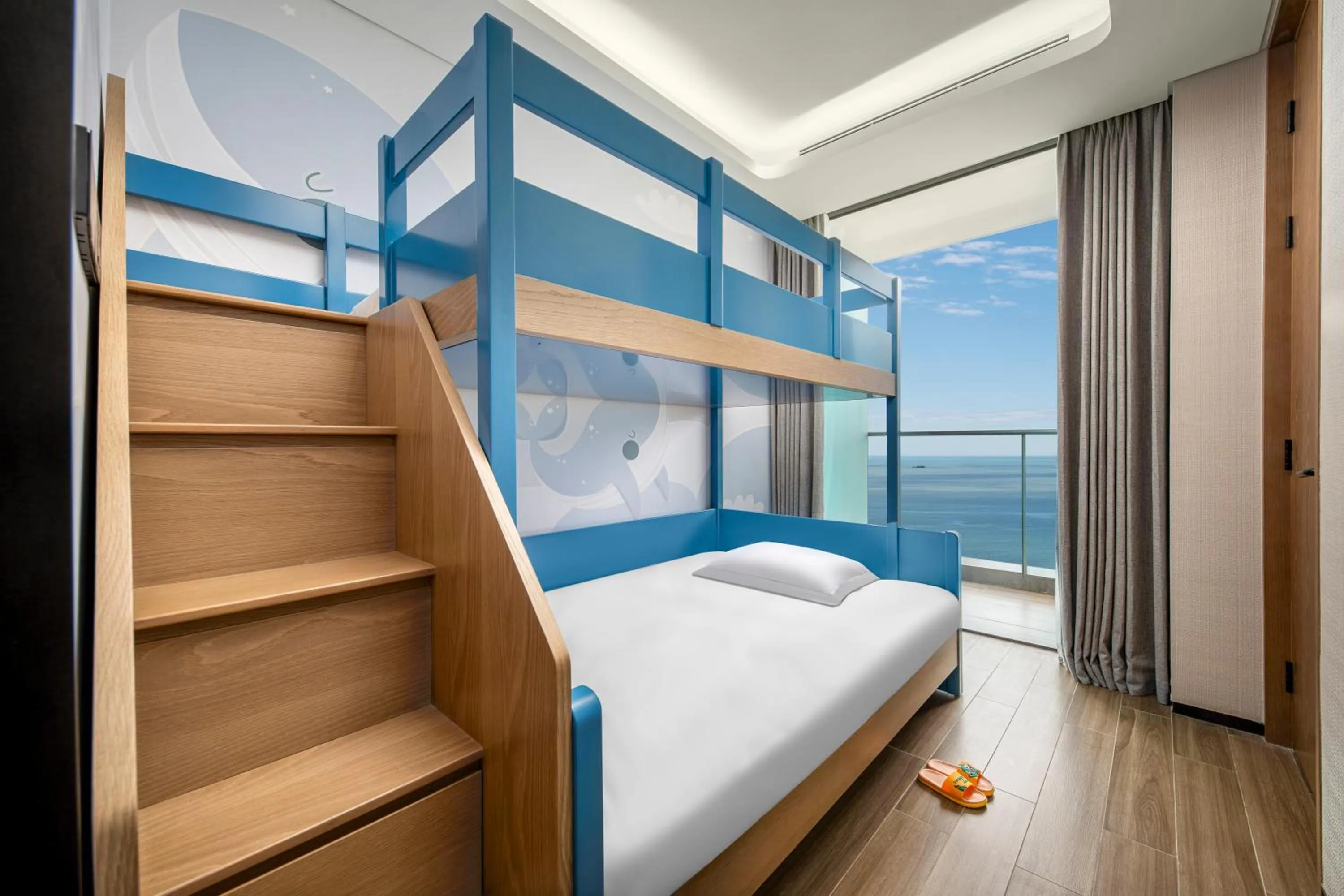 Bedroom, Bed in Crowne Plaza Sanya Yazhou Bay by IHG