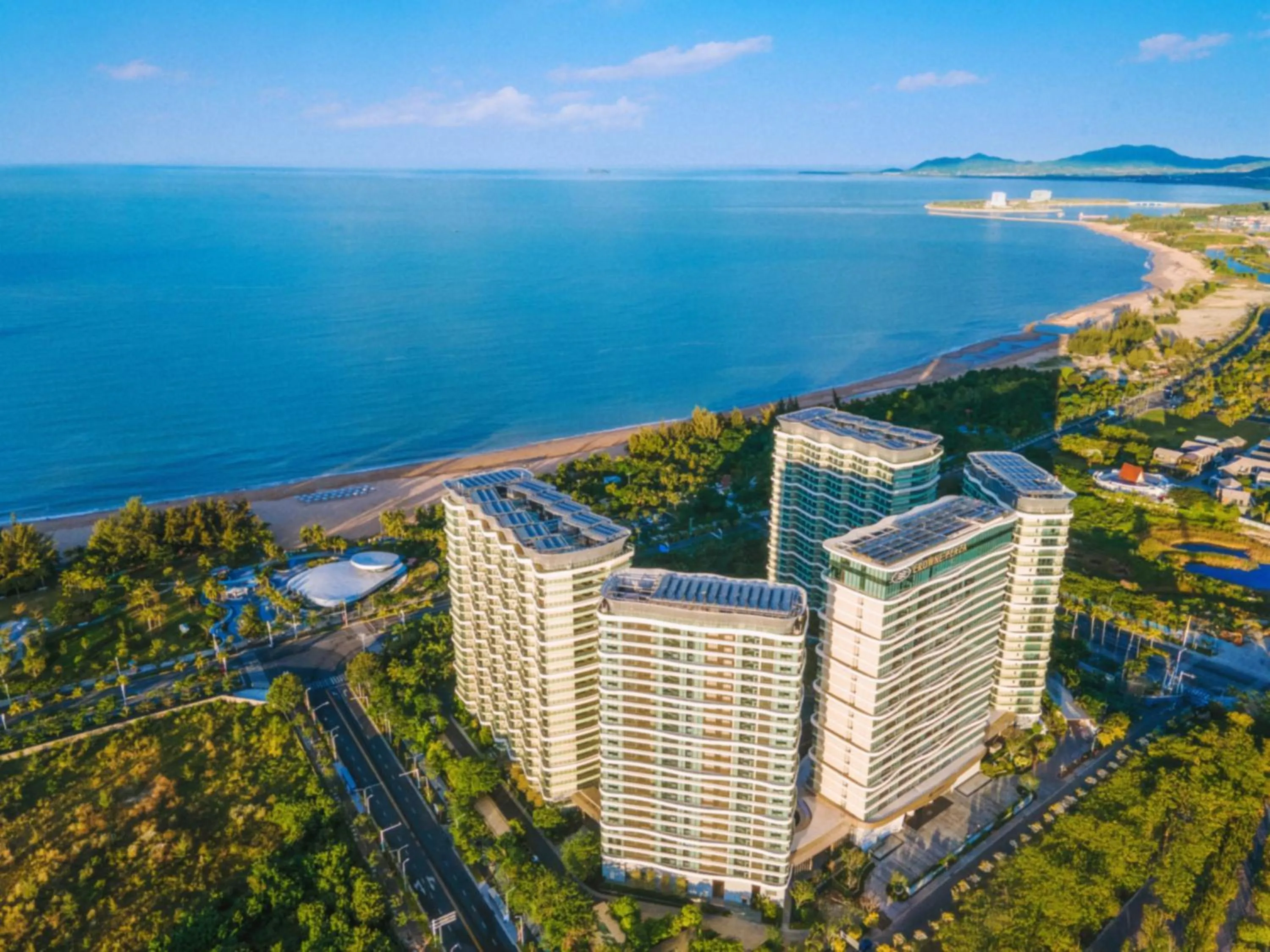 Property building in Crowne Plaza Sanya Yazhou Bay by IHG