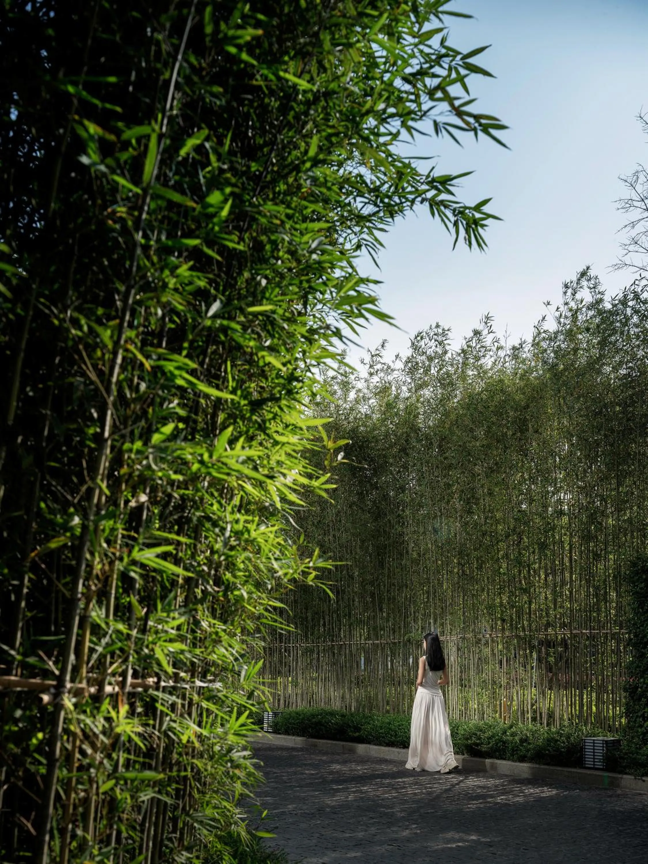 Facade/entrance in HUALUXE Shenzhen Bao'an