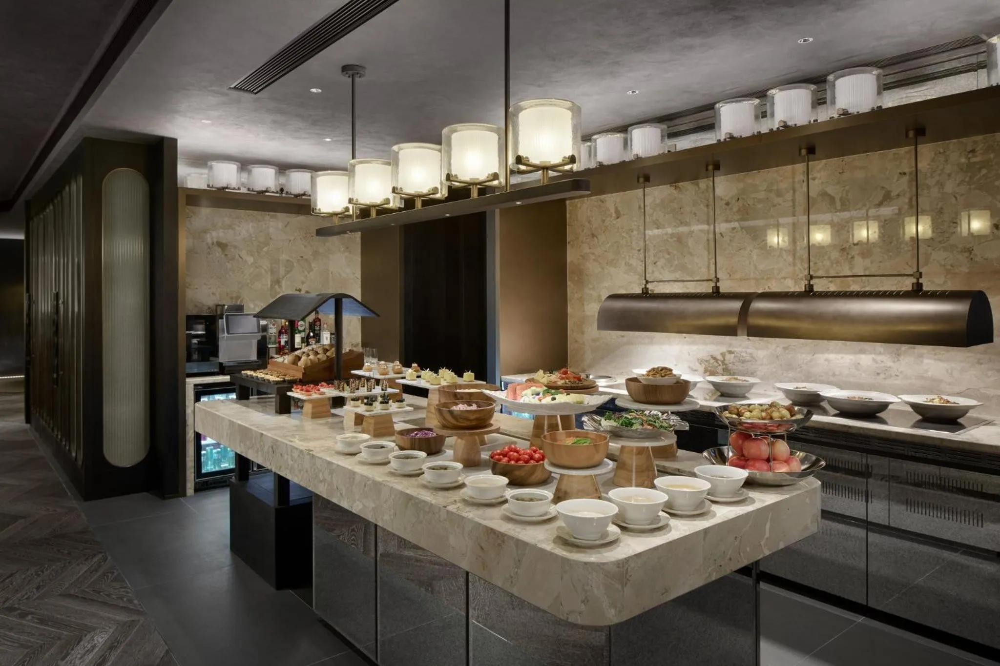 Restaurant/places to eat in HUALUXE Shenzhen Bao'an