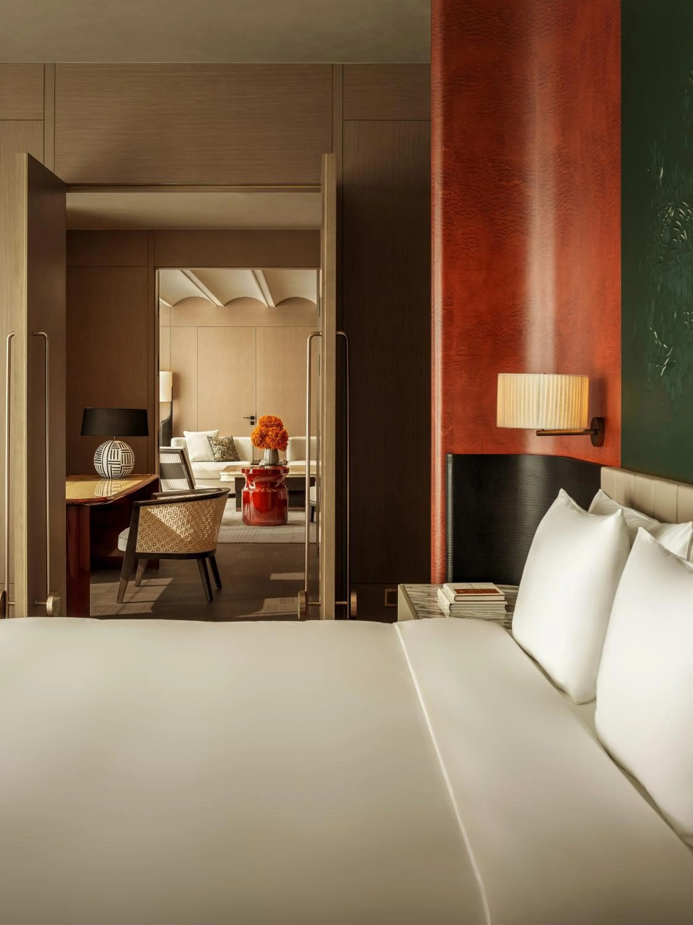 Photo of the whole room, Bed in HUALUXE Shenzhen Bao'an