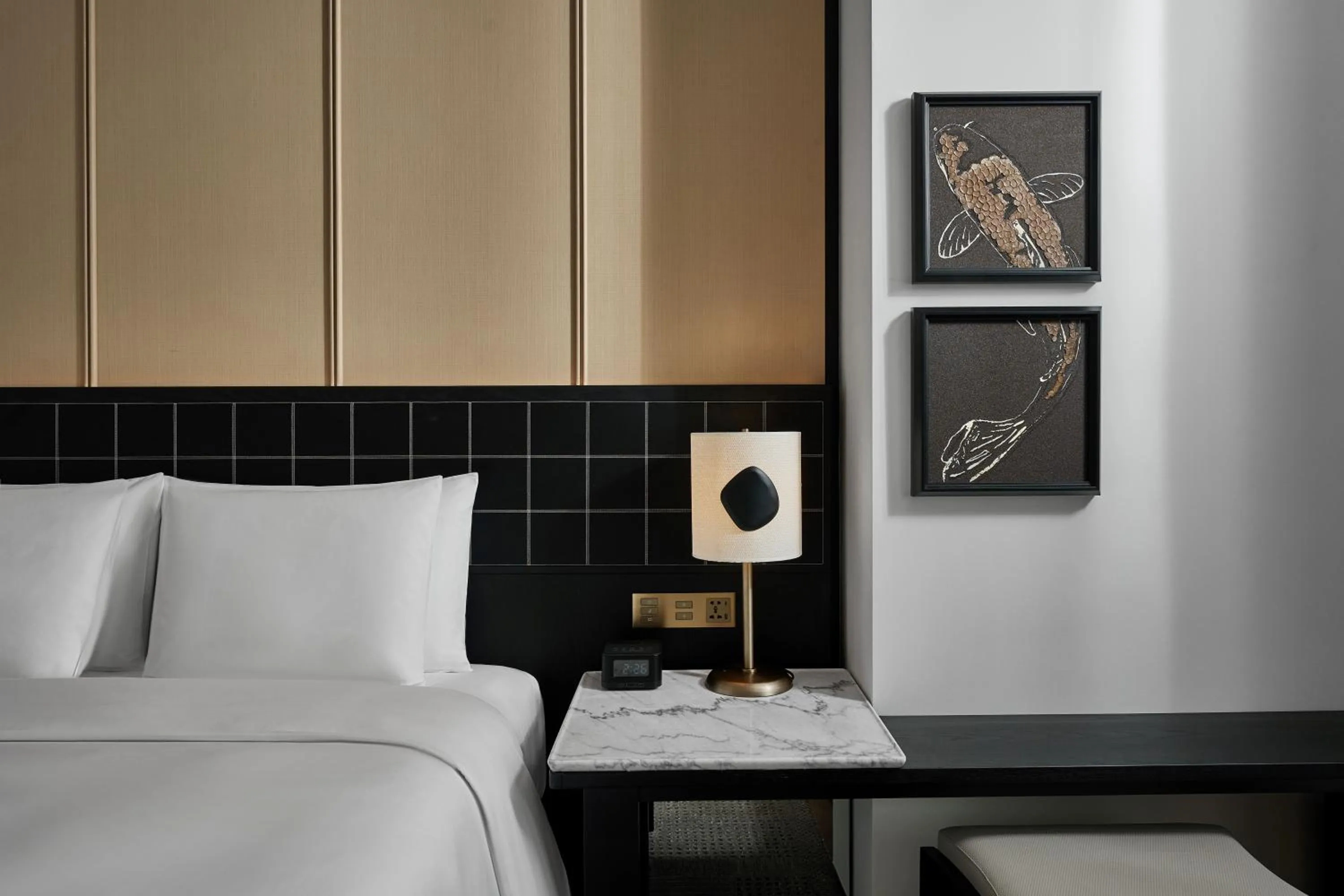 Bedroom, Bed in HUALUXE Shenzhen Bao'an