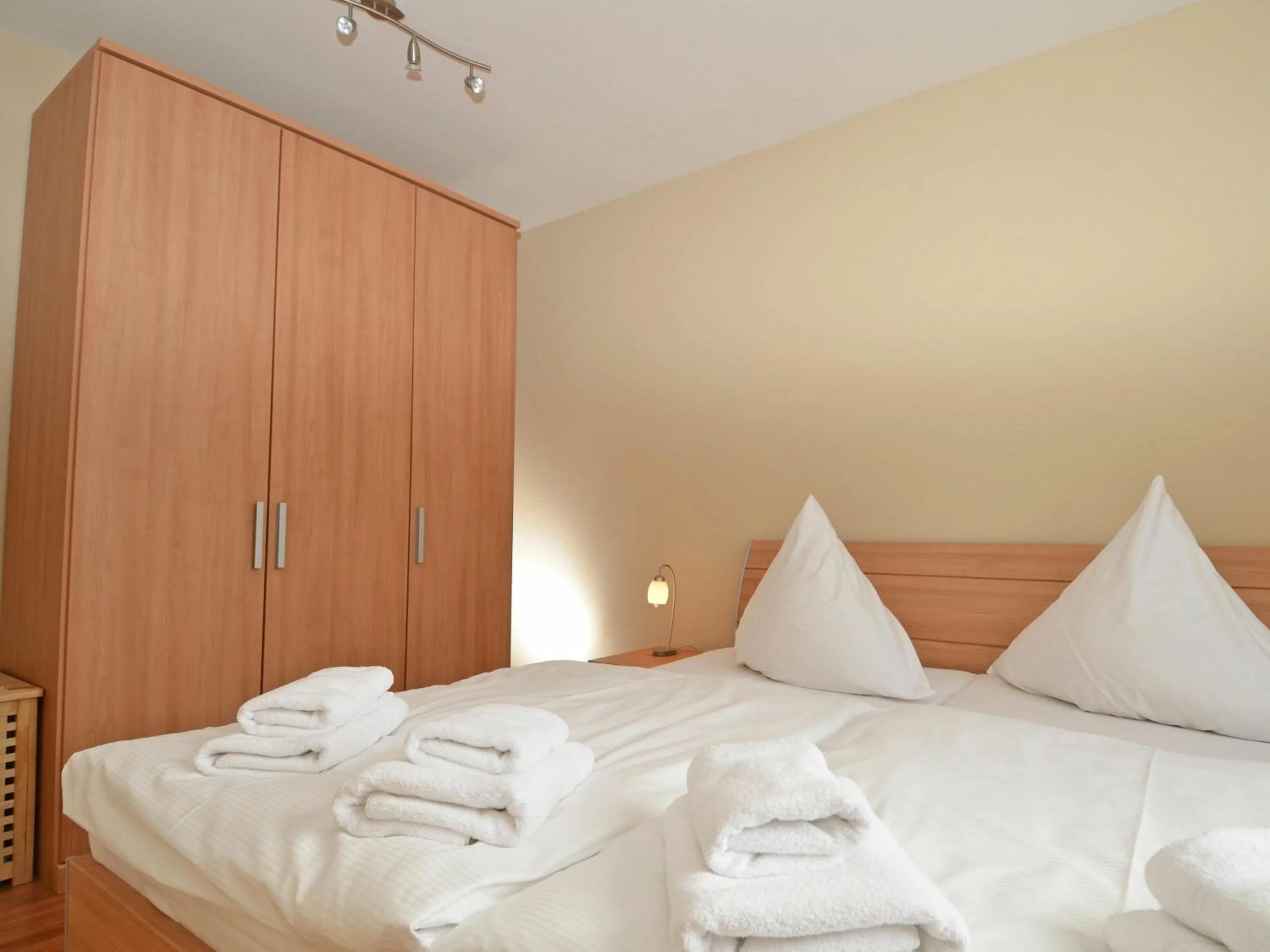Bedroom, Bed in Villa Seerose - Appartement 08