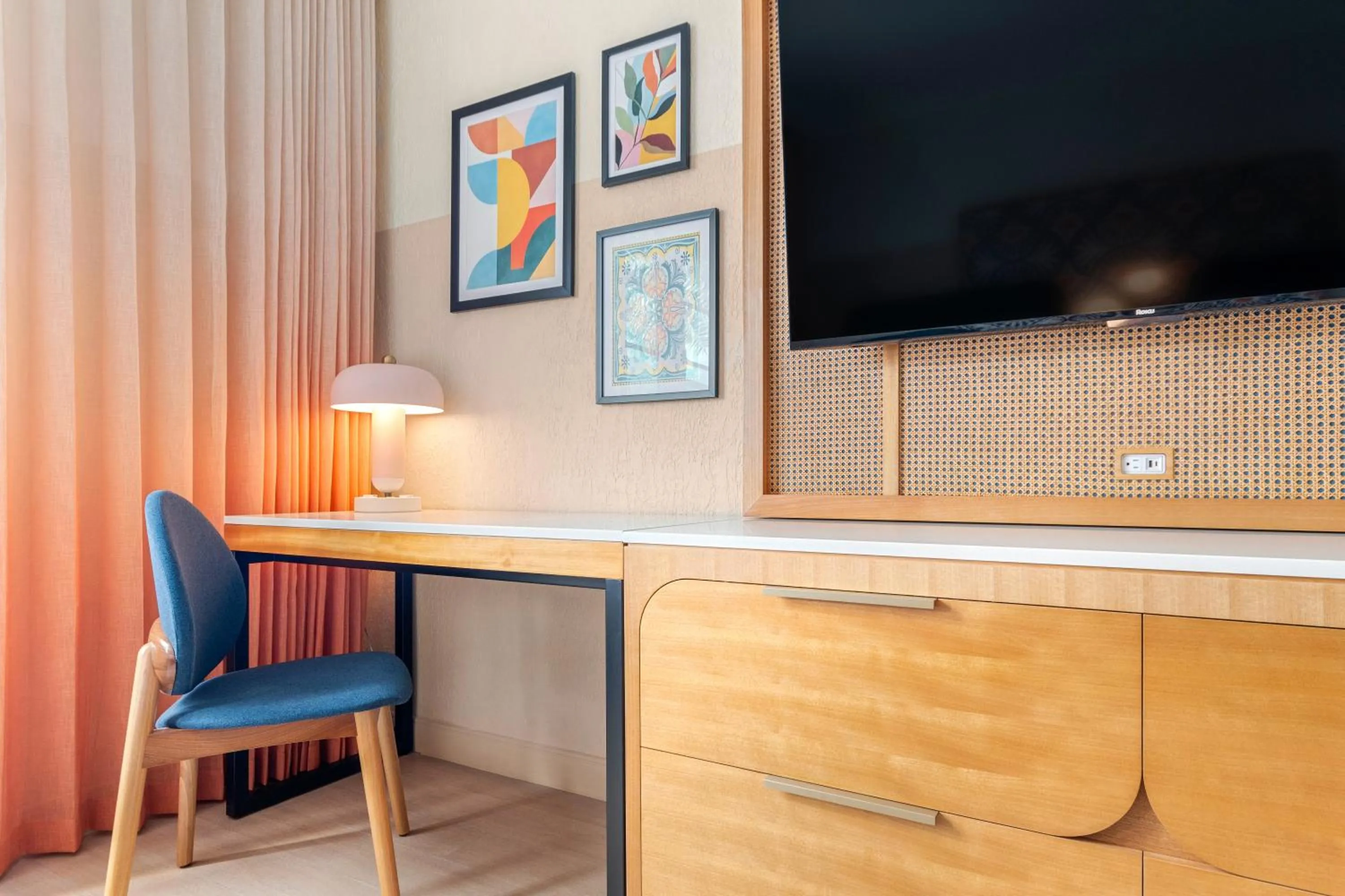 TV and multimedia in Beach Plaza