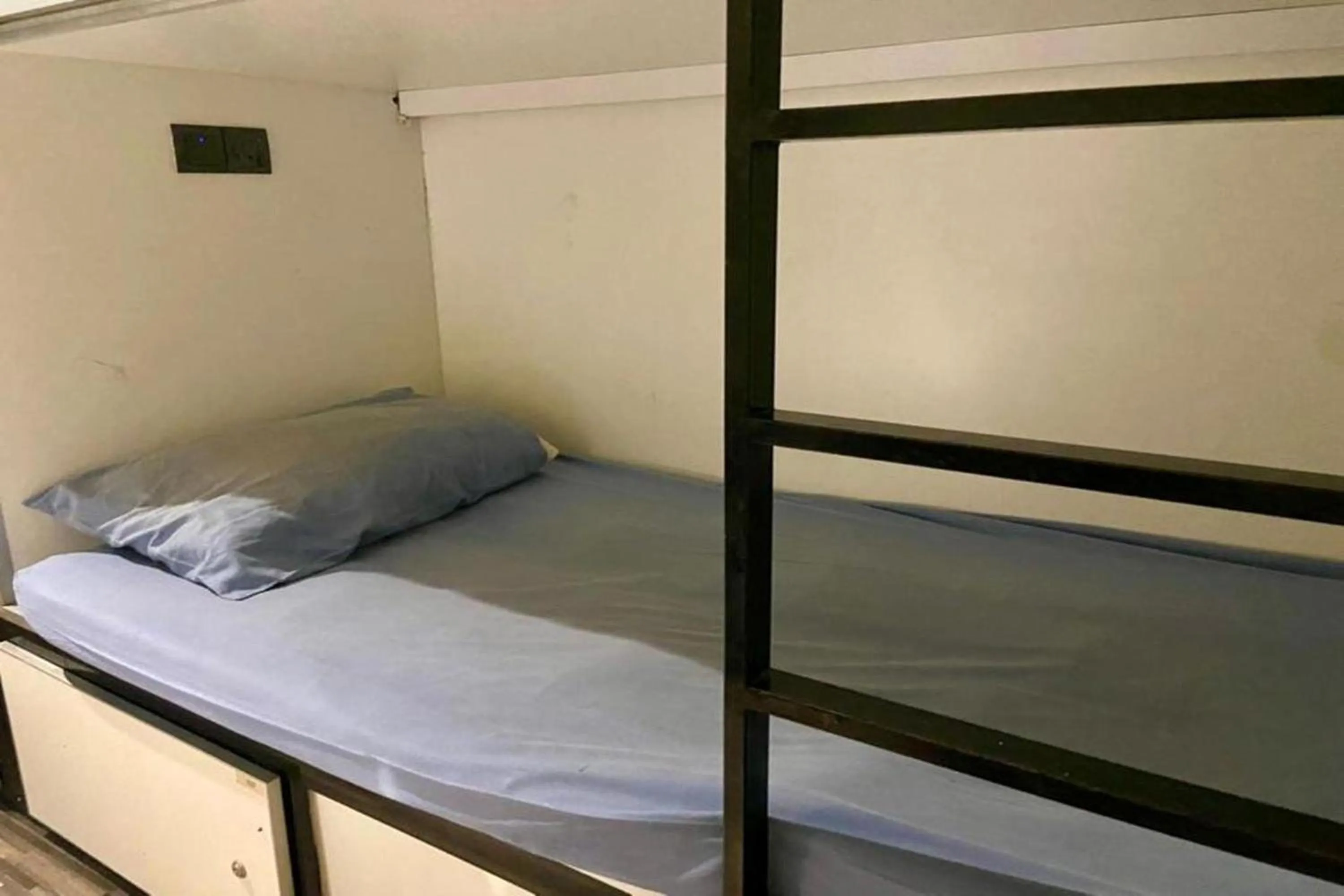 Bedroom, Bed in Hotel Dlima House Bukit Bintang