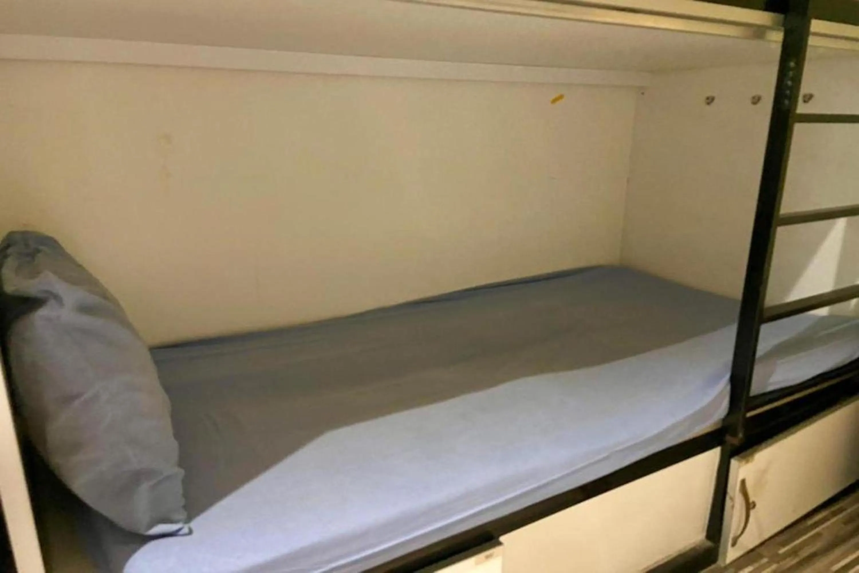 Bedroom, Bed in Hotel Dlima House Bukit Bintang