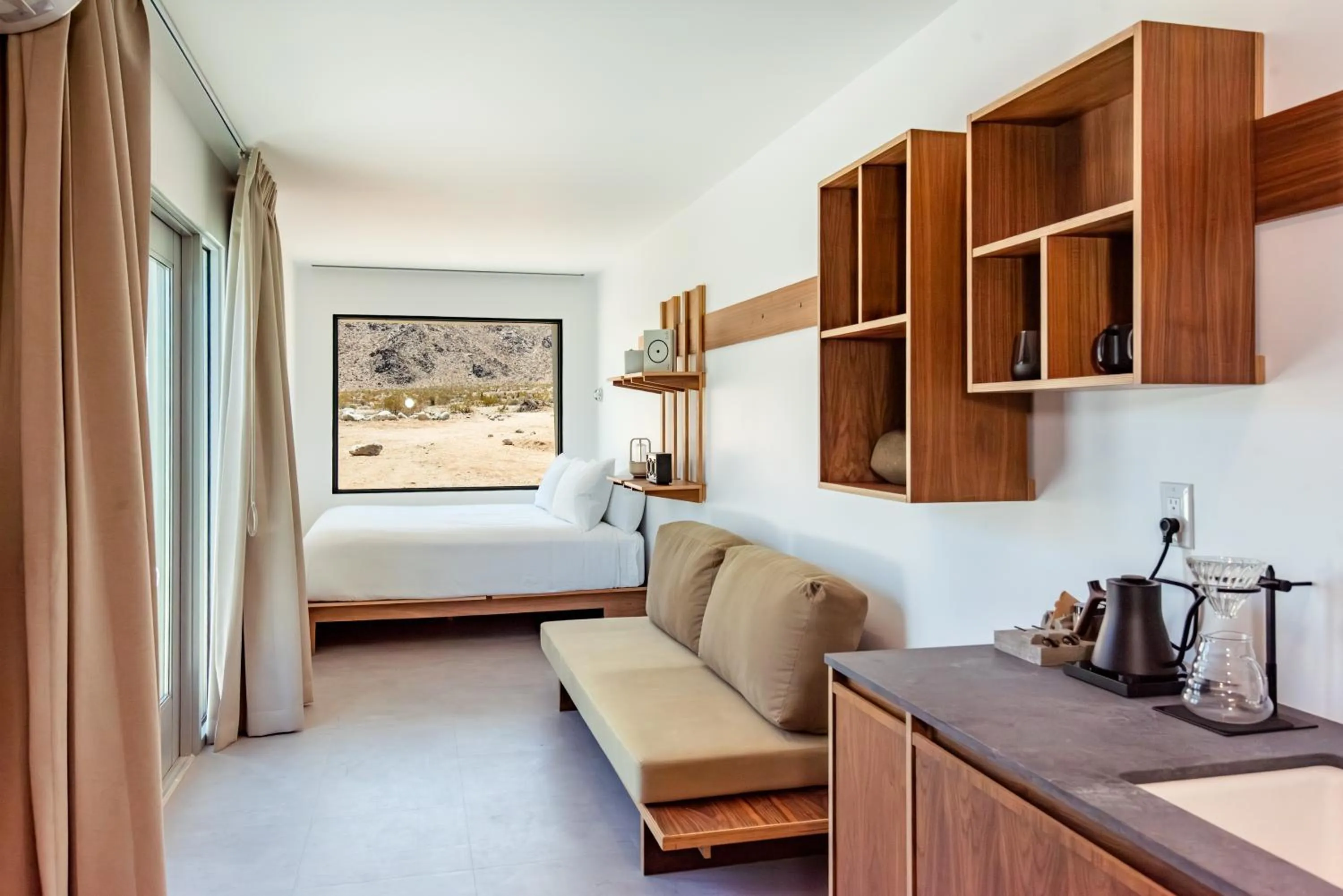 Bedroom, Bed in RESET Hotel Joshua Tree