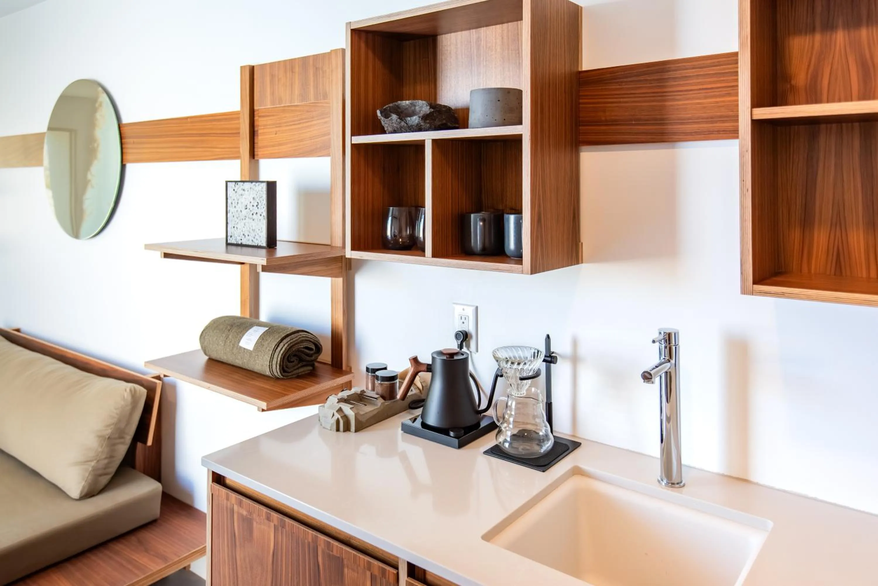 Coffee/tea facilities in RESET Hotel Joshua Tree