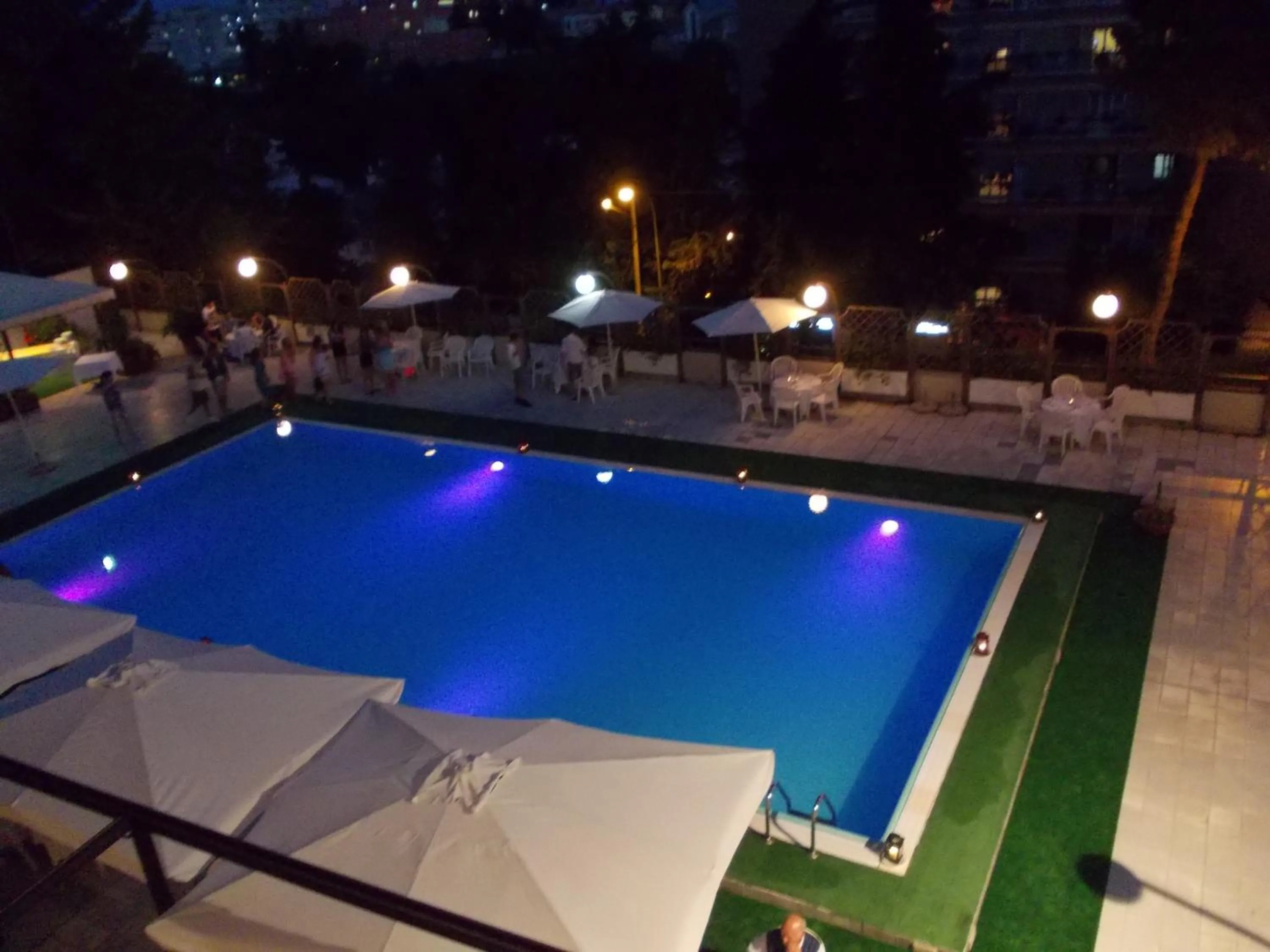 Swimming pool in Hotel Du Parc