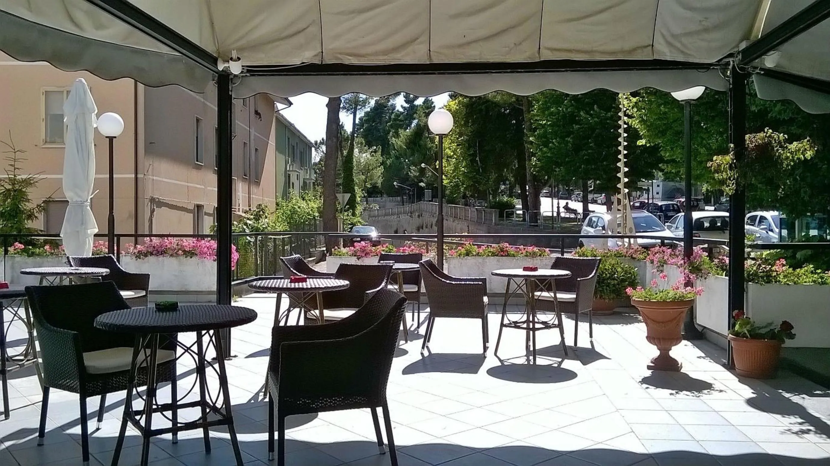 Facade/entrance in Hotel Du Parc