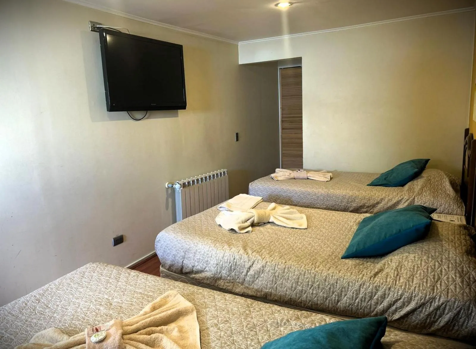 Bedroom, Bed in Hostal Don Guillermo