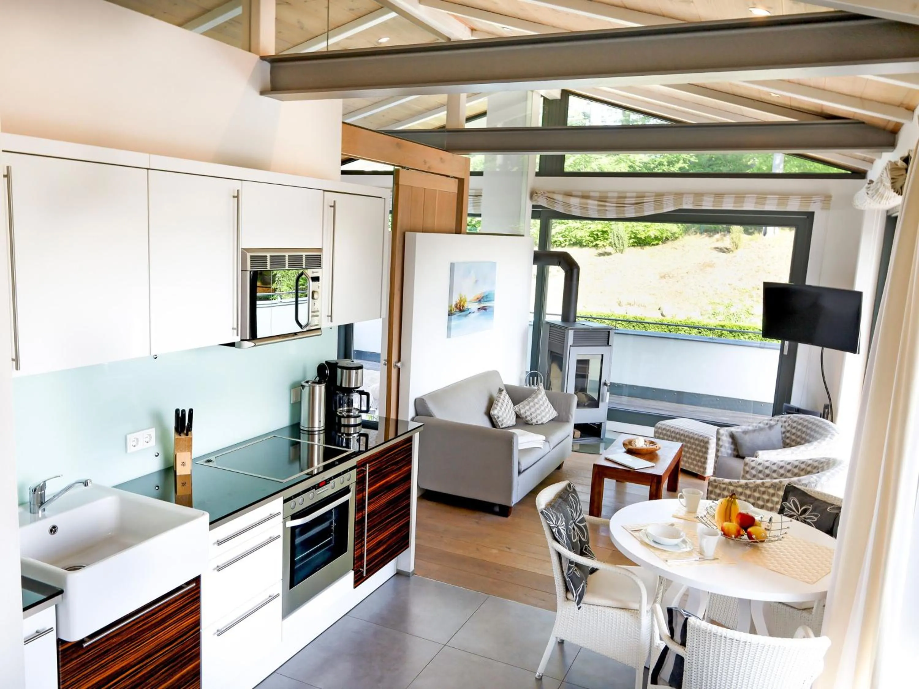 Kitchen or kitchenette in Villa Paula in Sellin - Penthouse mit Kamin und Dachterrasse