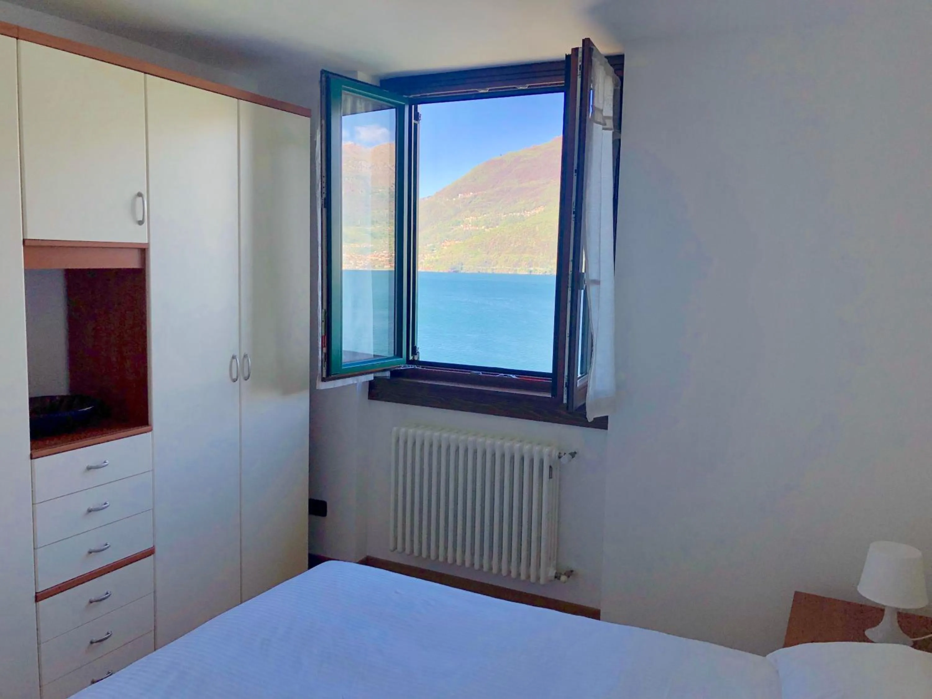 Spring, Bed in La Valletta Suite