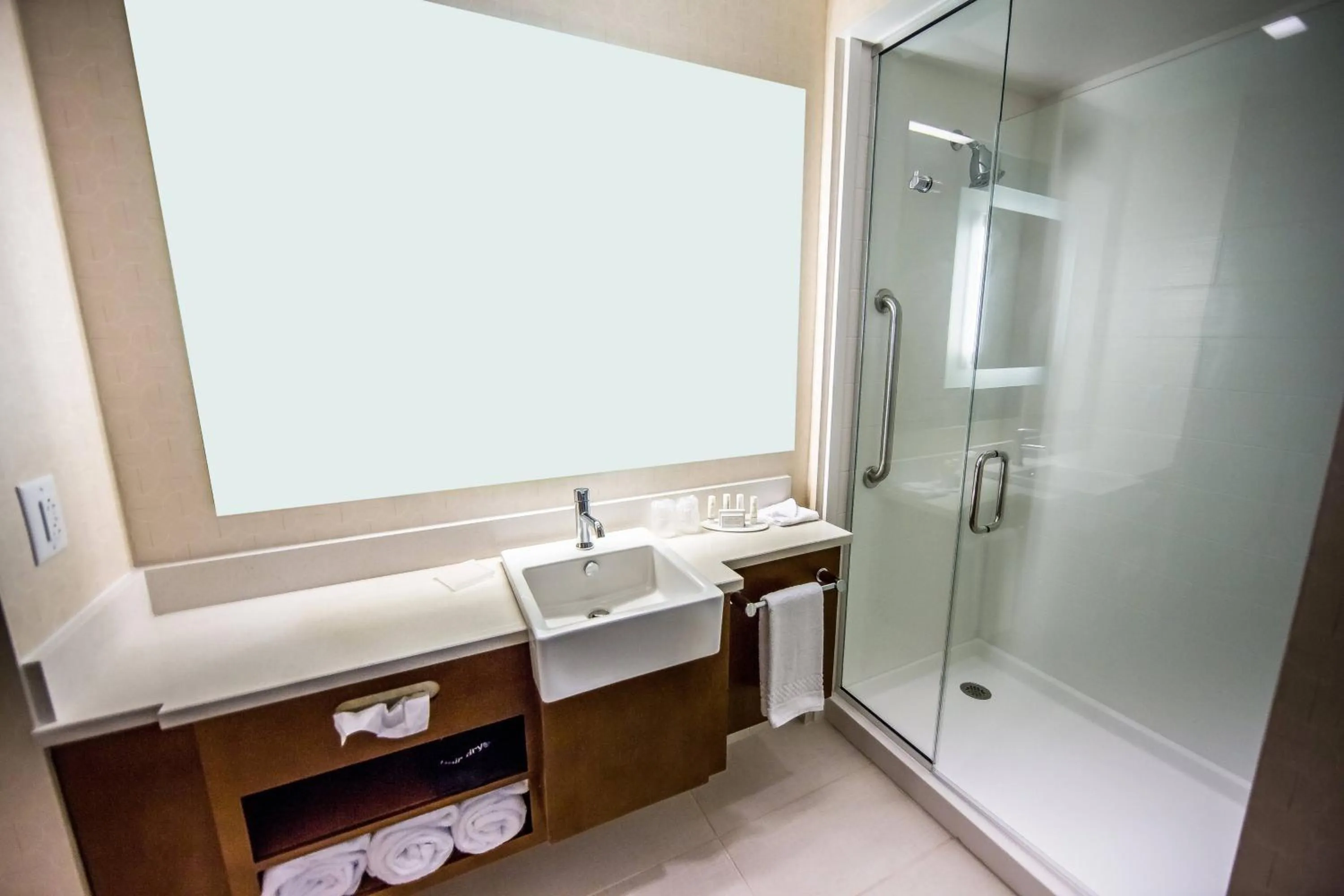 Bathroom in SpringHill Suites Lumberton