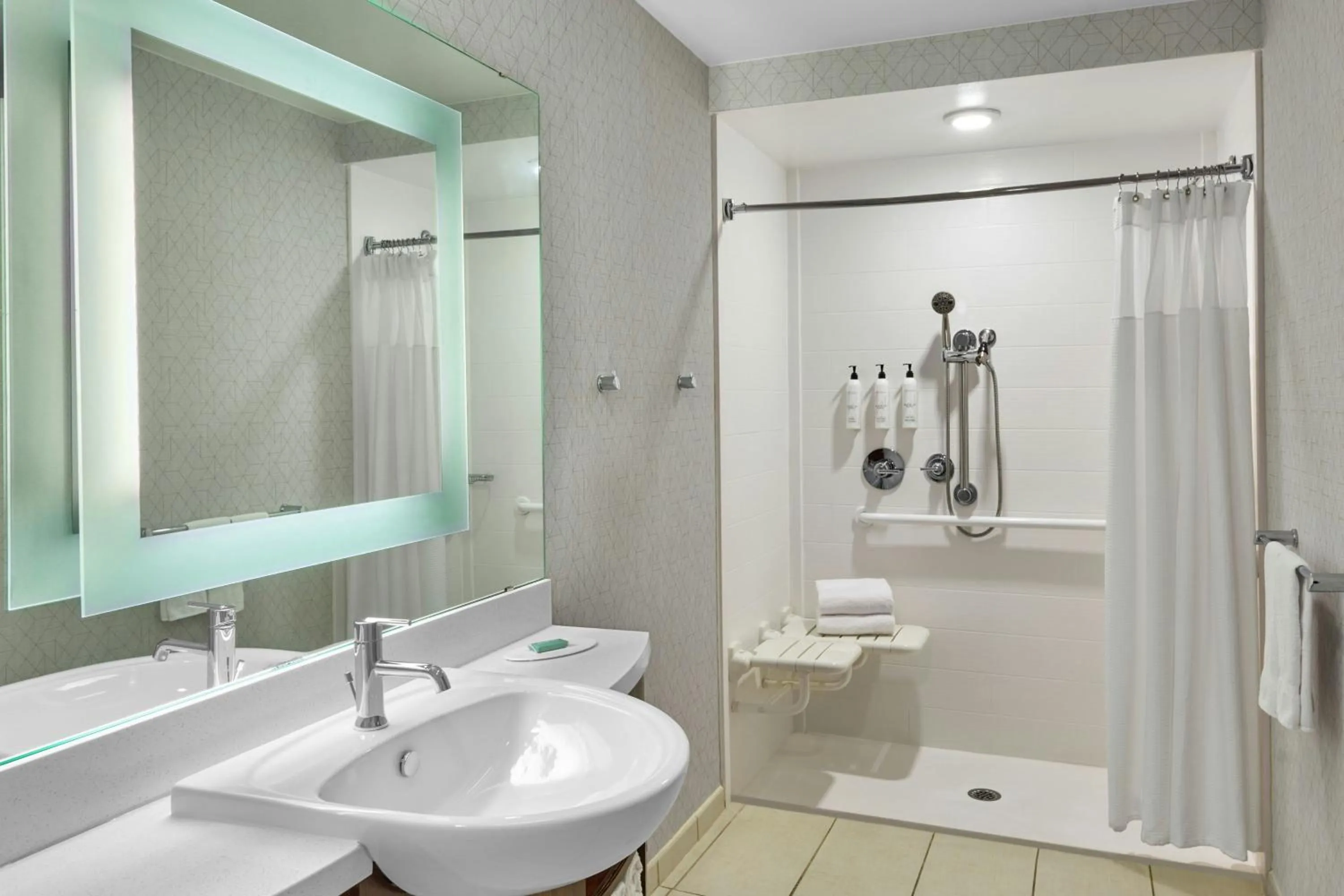 Bathroom in SpringHill Suites Lumberton