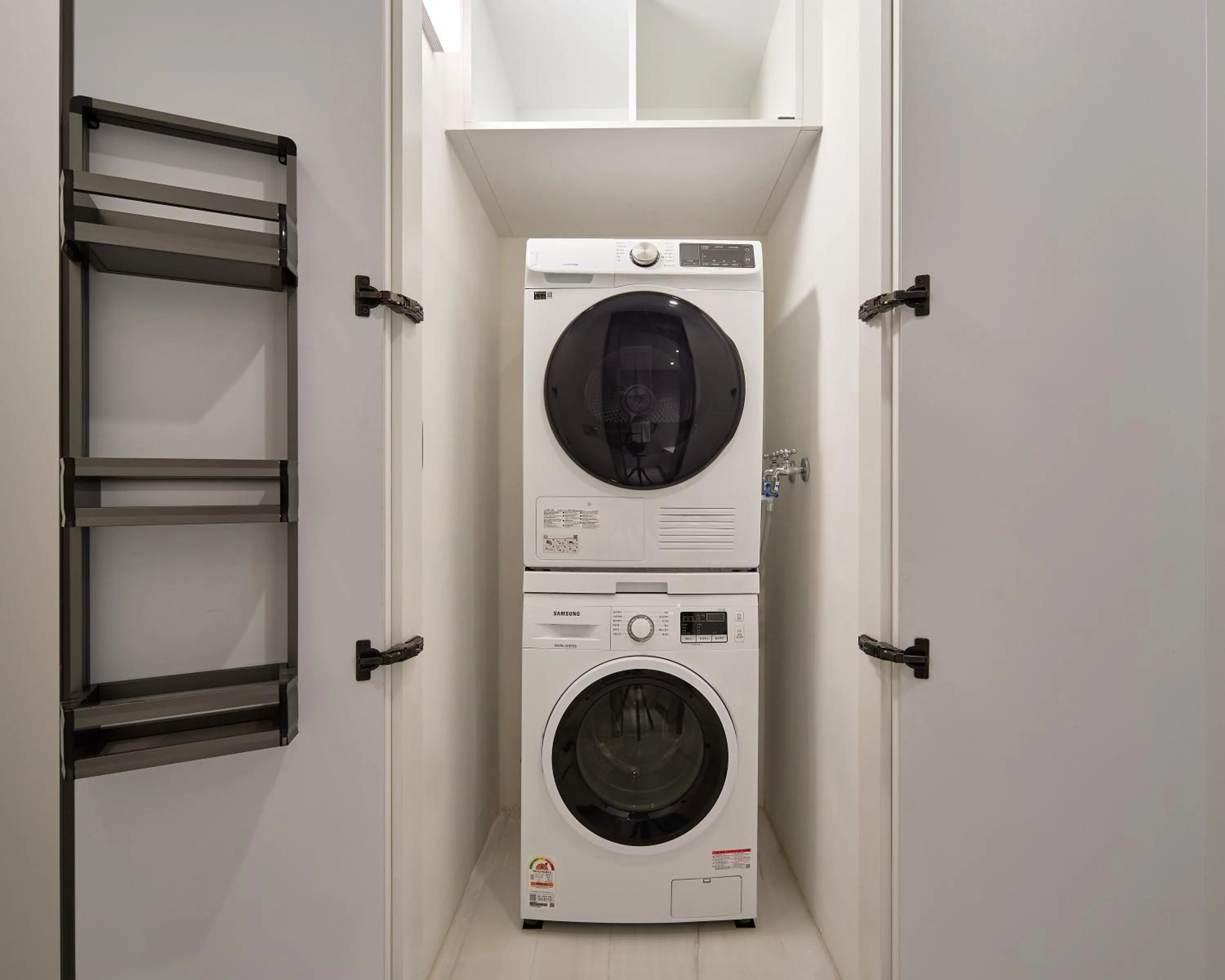 Property building in Hotel The Botanik Sewoon Myeongdong