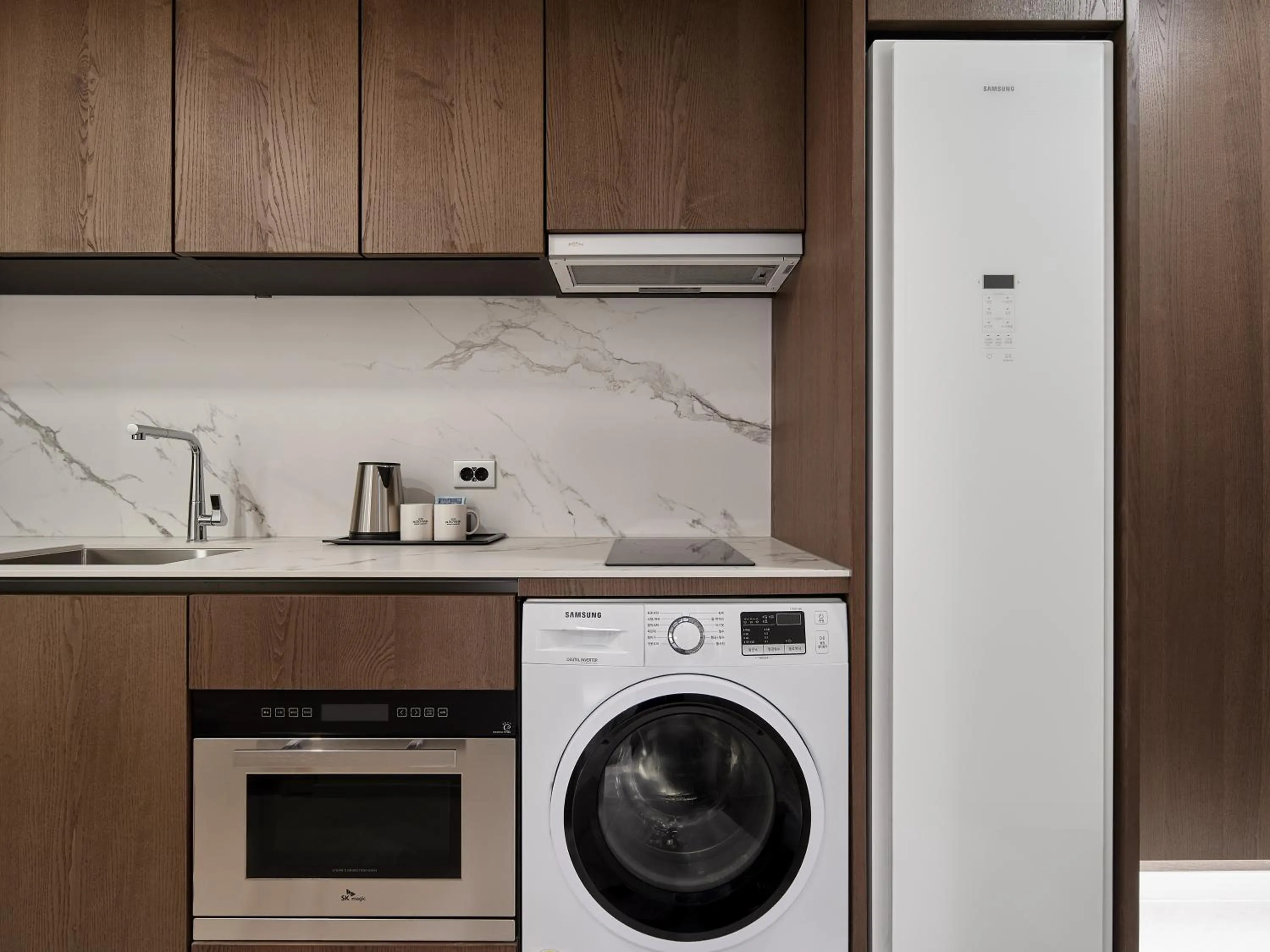 Property building in Hotel The Botanik Sewoon Myeongdong