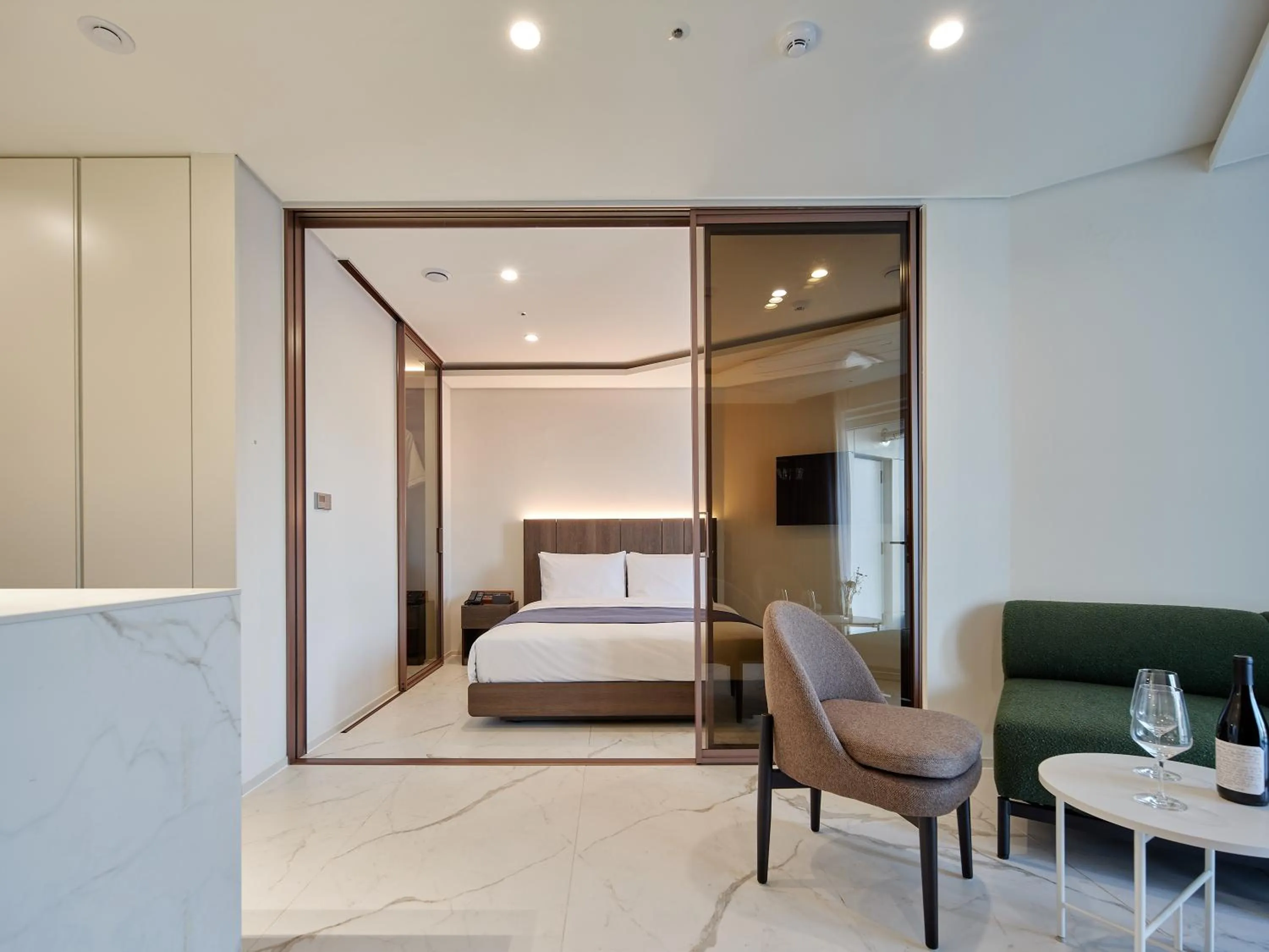 Property building, Bed in Hotel The Botanik Sewoon Myeongdong