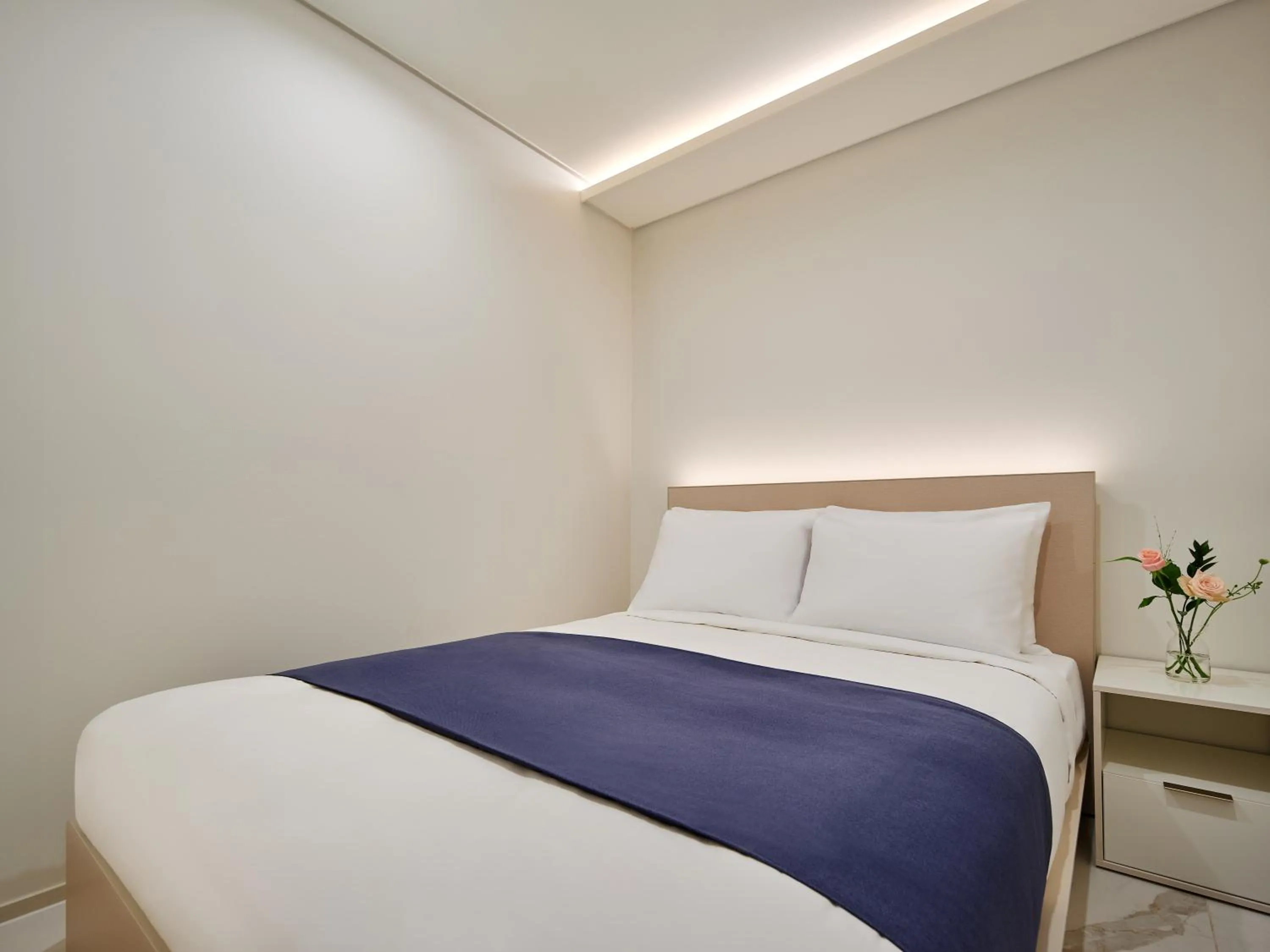 Property building, Bed in Hotel The Botanik Sewoon Myeongdong