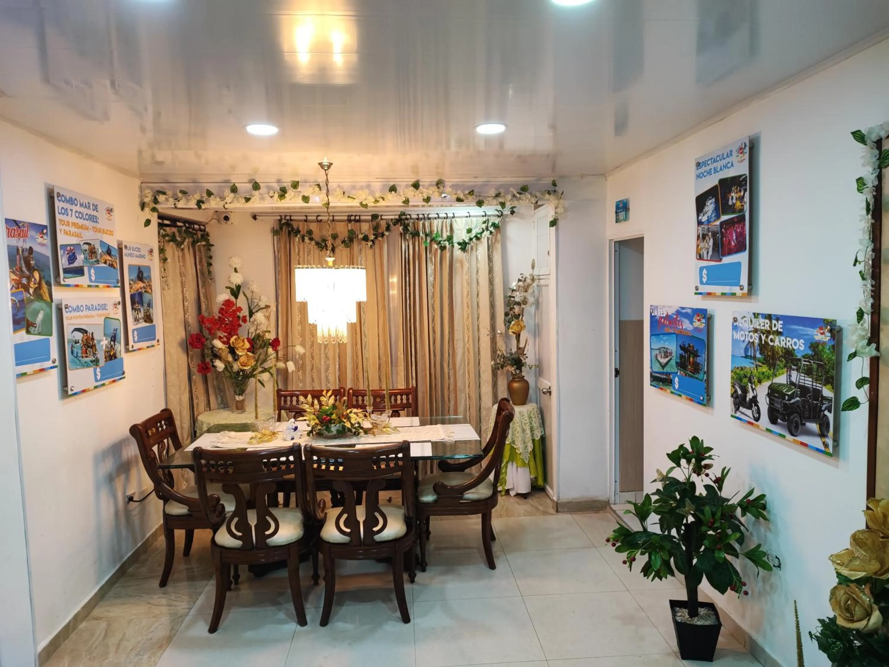 Dining area in Jackson House Inn