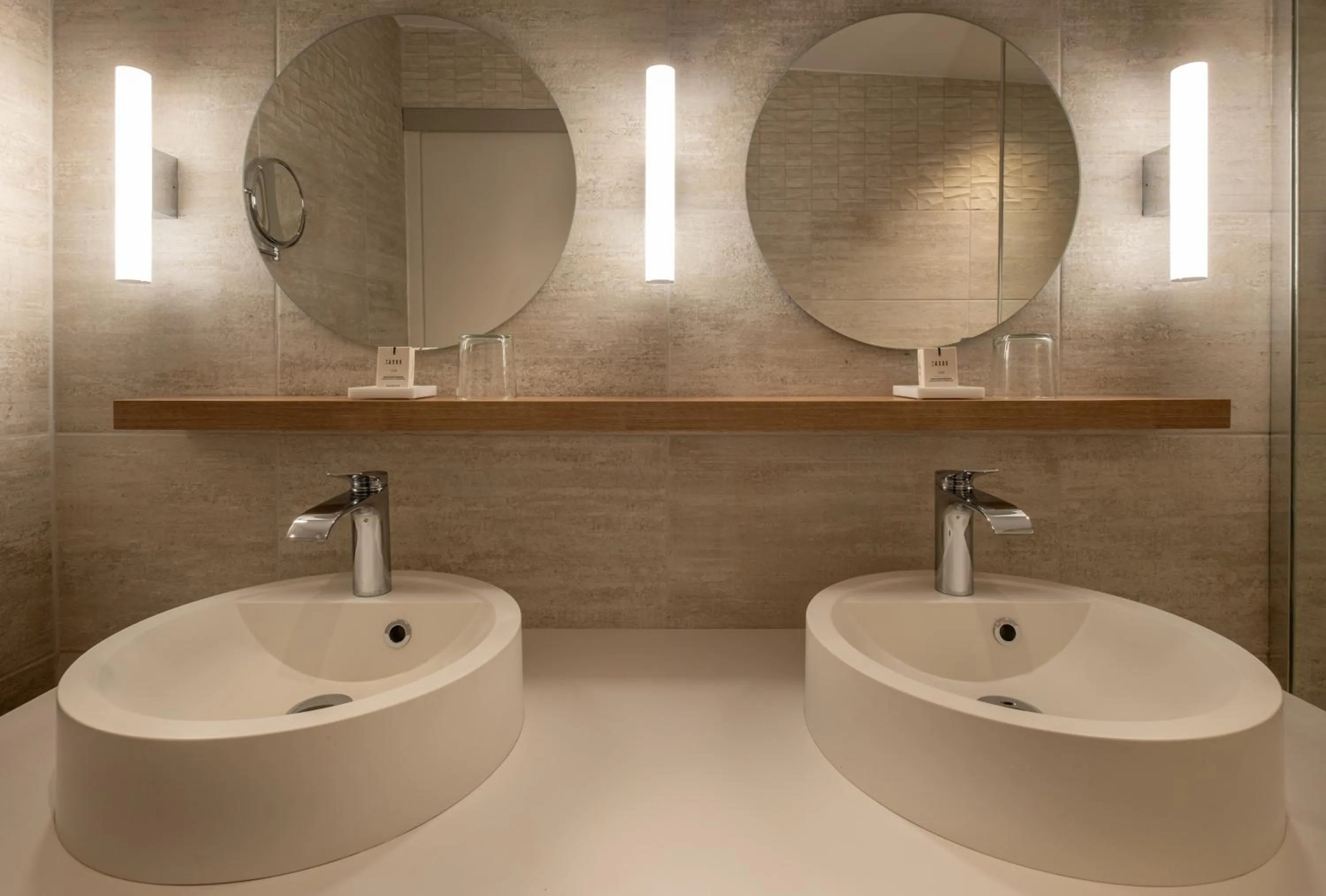 Bathroom in Hôtel Arcanse by Inwood Hotels
