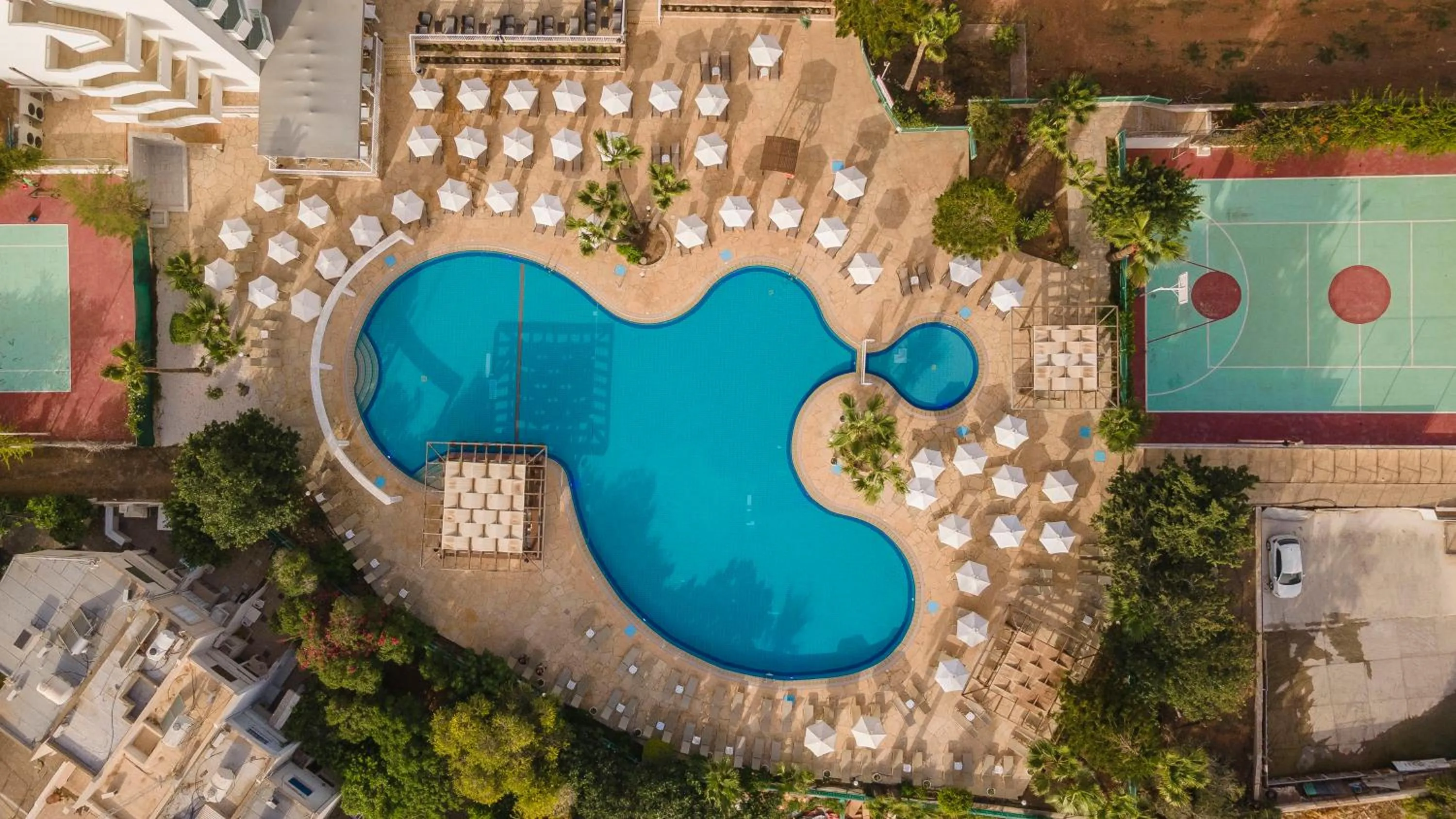 Swimming pool in Antigoni Hotel