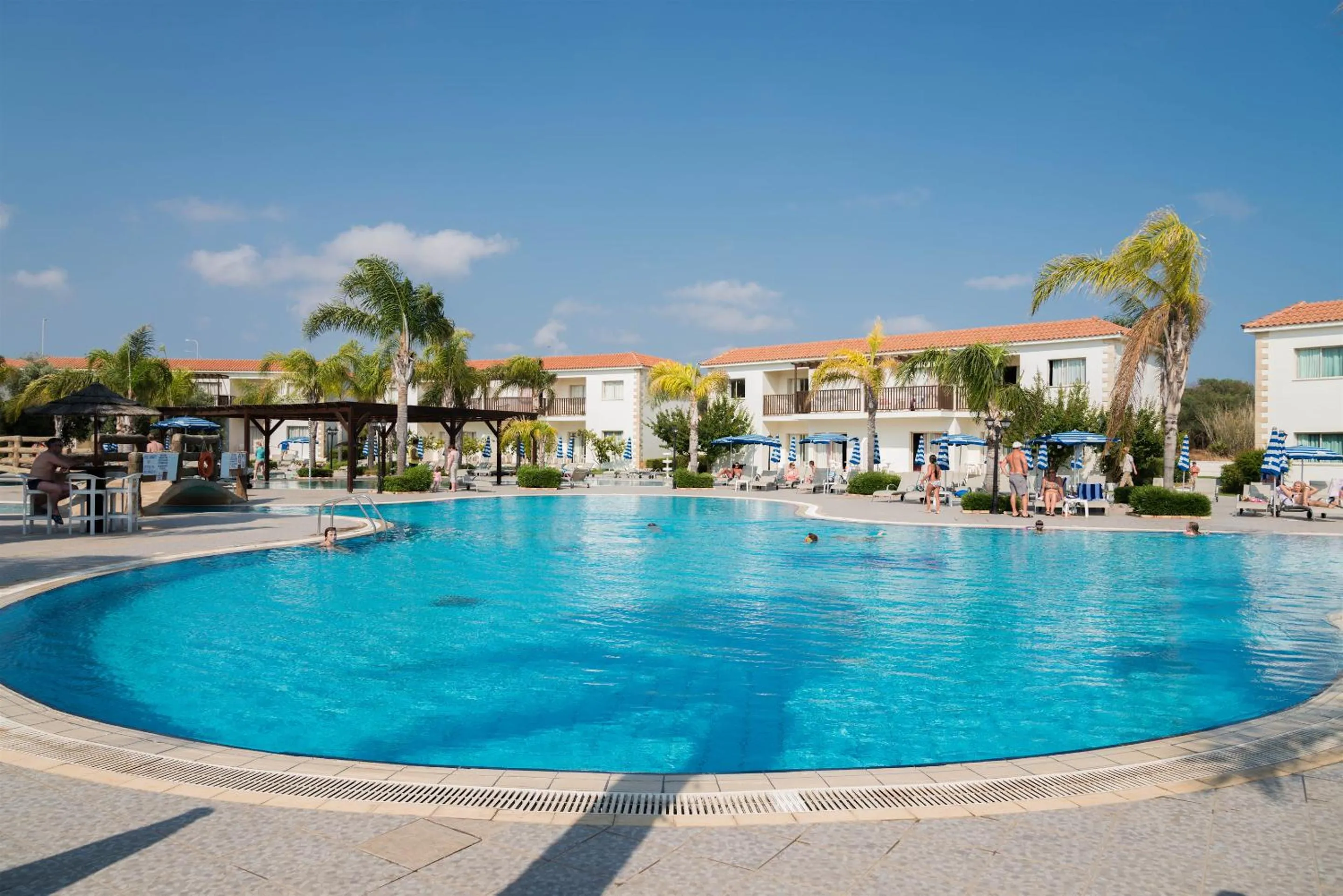 Swimming pool in Tsokkos Paradise Holiday Village