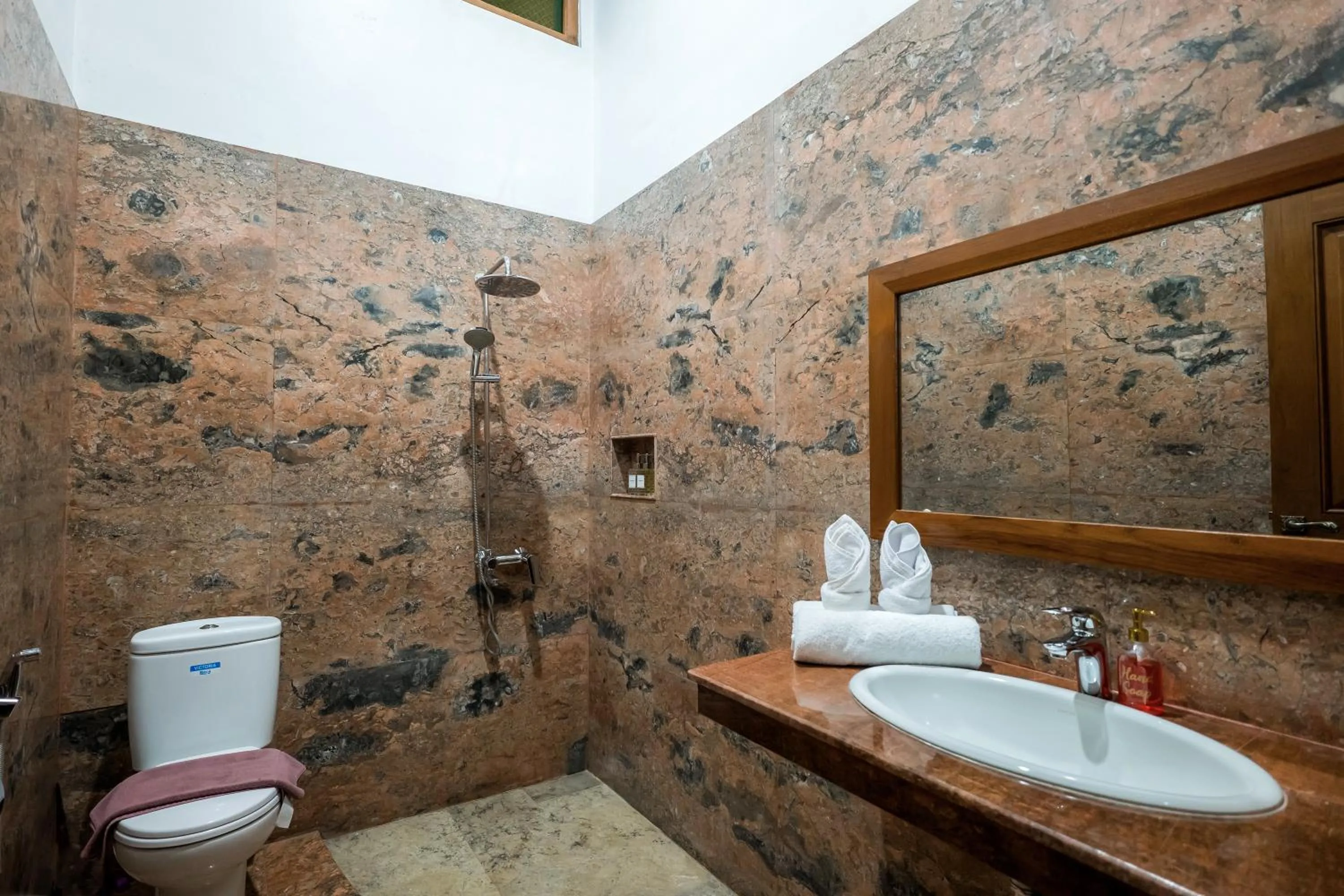 Bathroom in Joglo Wardani