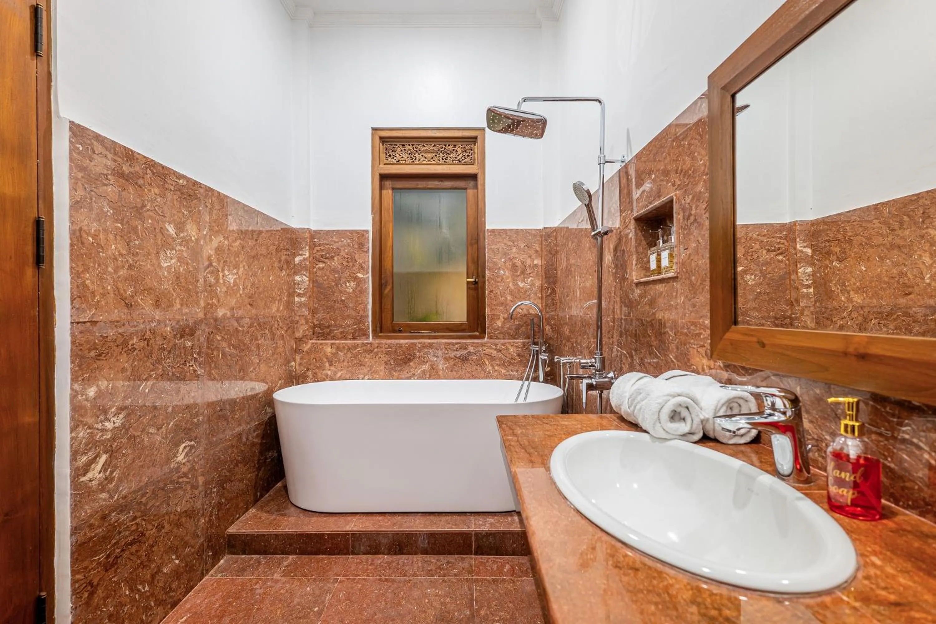 Bathroom in Joglo Wardani