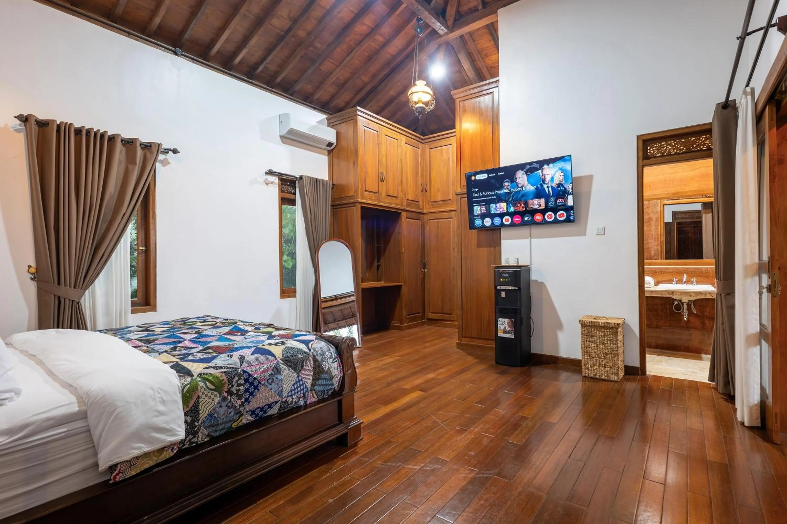 Bed in Joglo Wardani