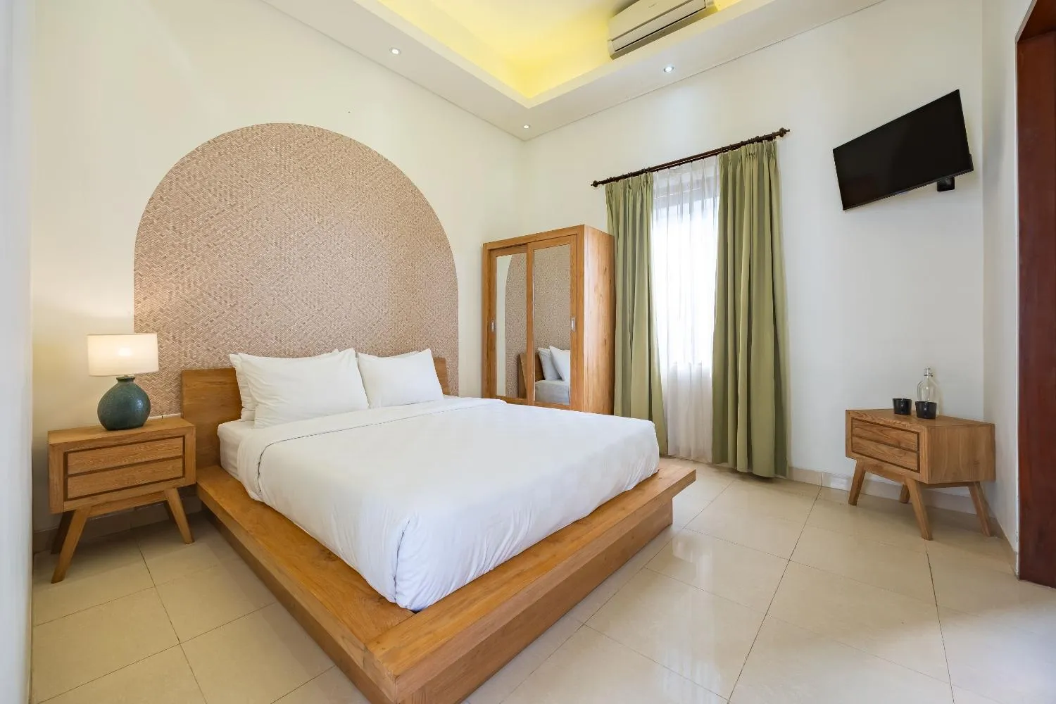 Bedroom, Bed in Cove The Ricks Villa