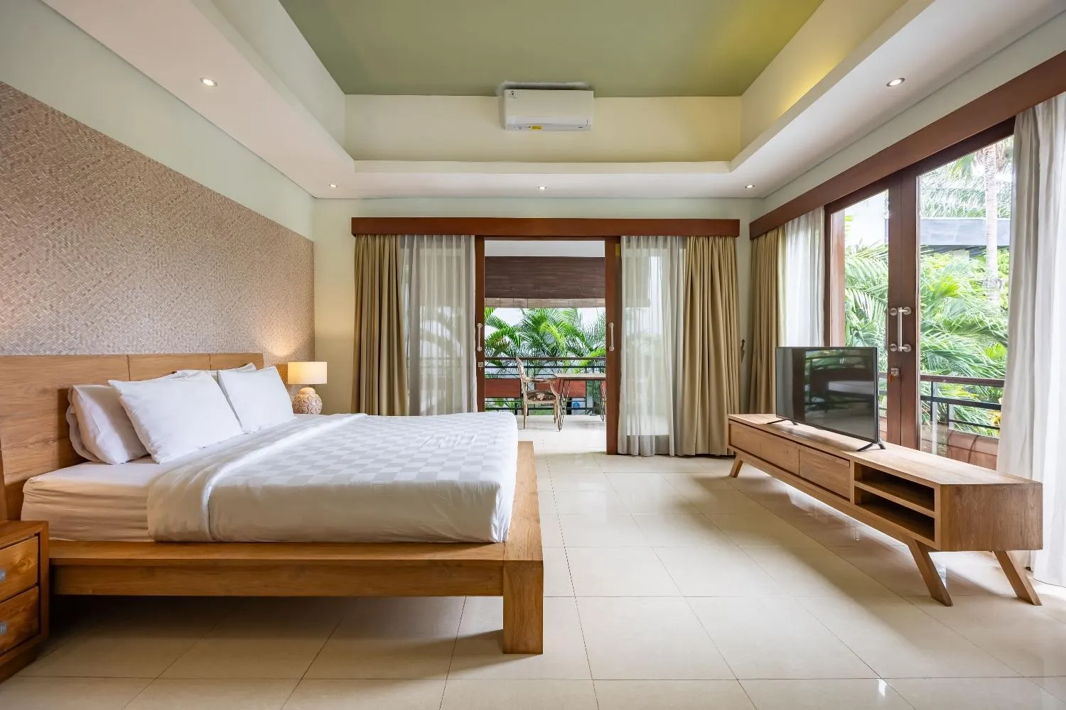 Bedroom, Bed in Cove The Ricks Villa