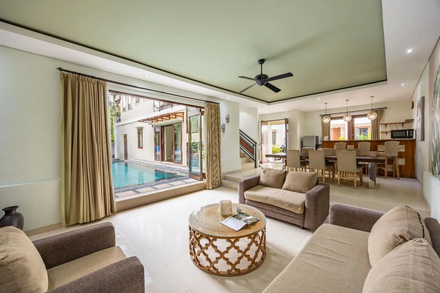 Communal lounge/ TV room in Cove The Ricks Villa