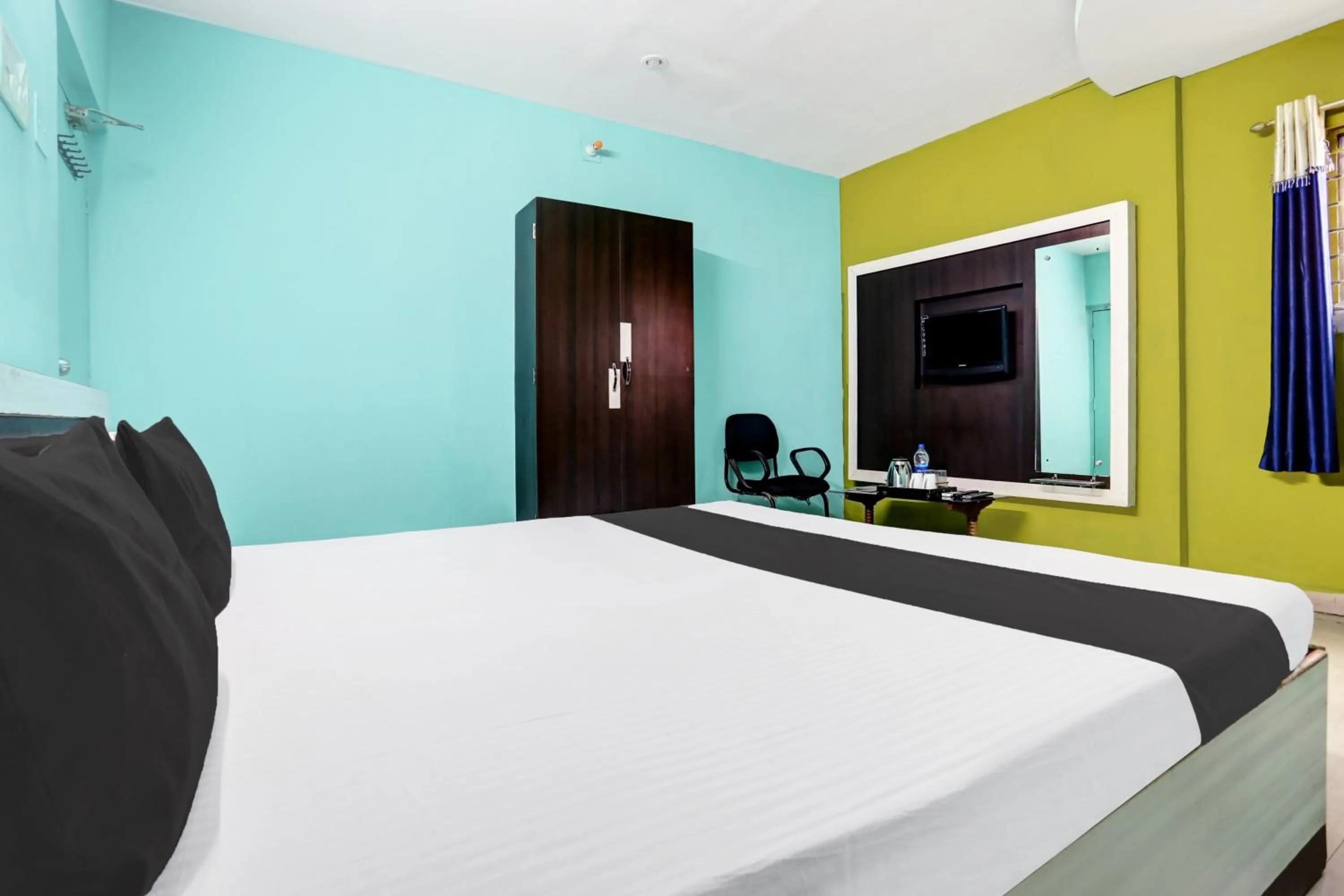 Bedroom, Bed in Hotel O Bridge View