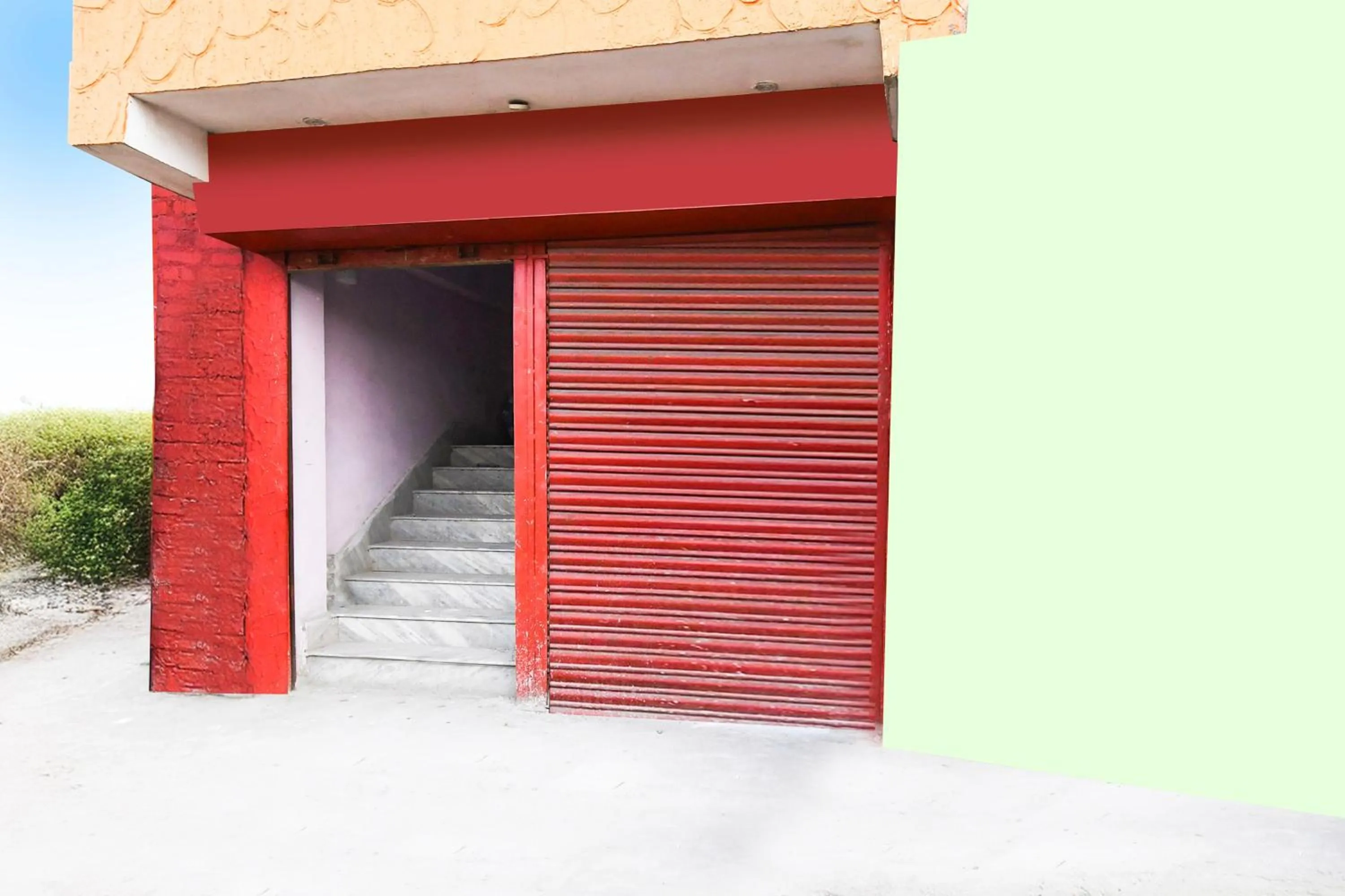 Facade/entrance in Hotel O SUKOON