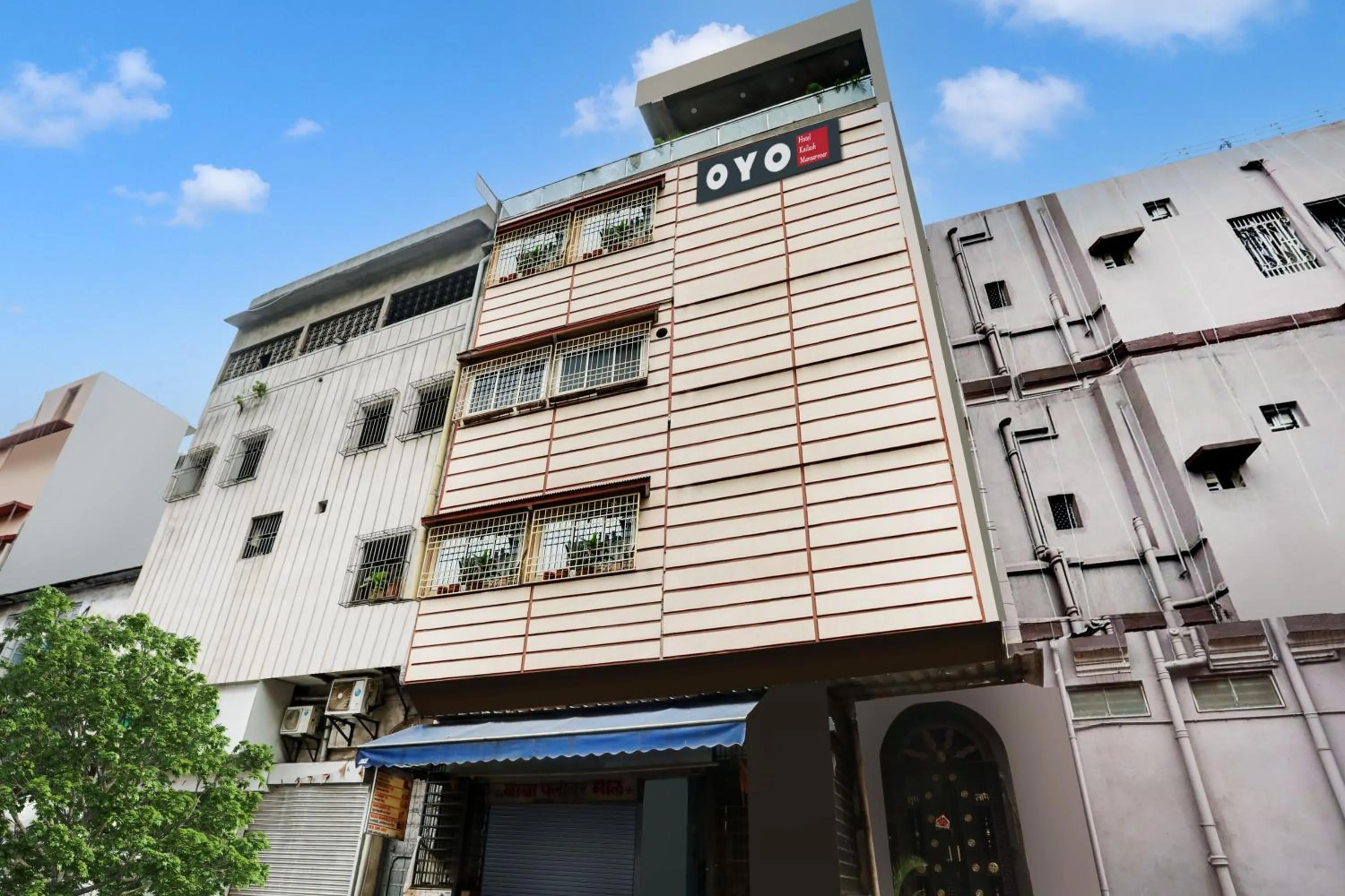 Facade/entrance in Hotel O Kailash Mansarovar